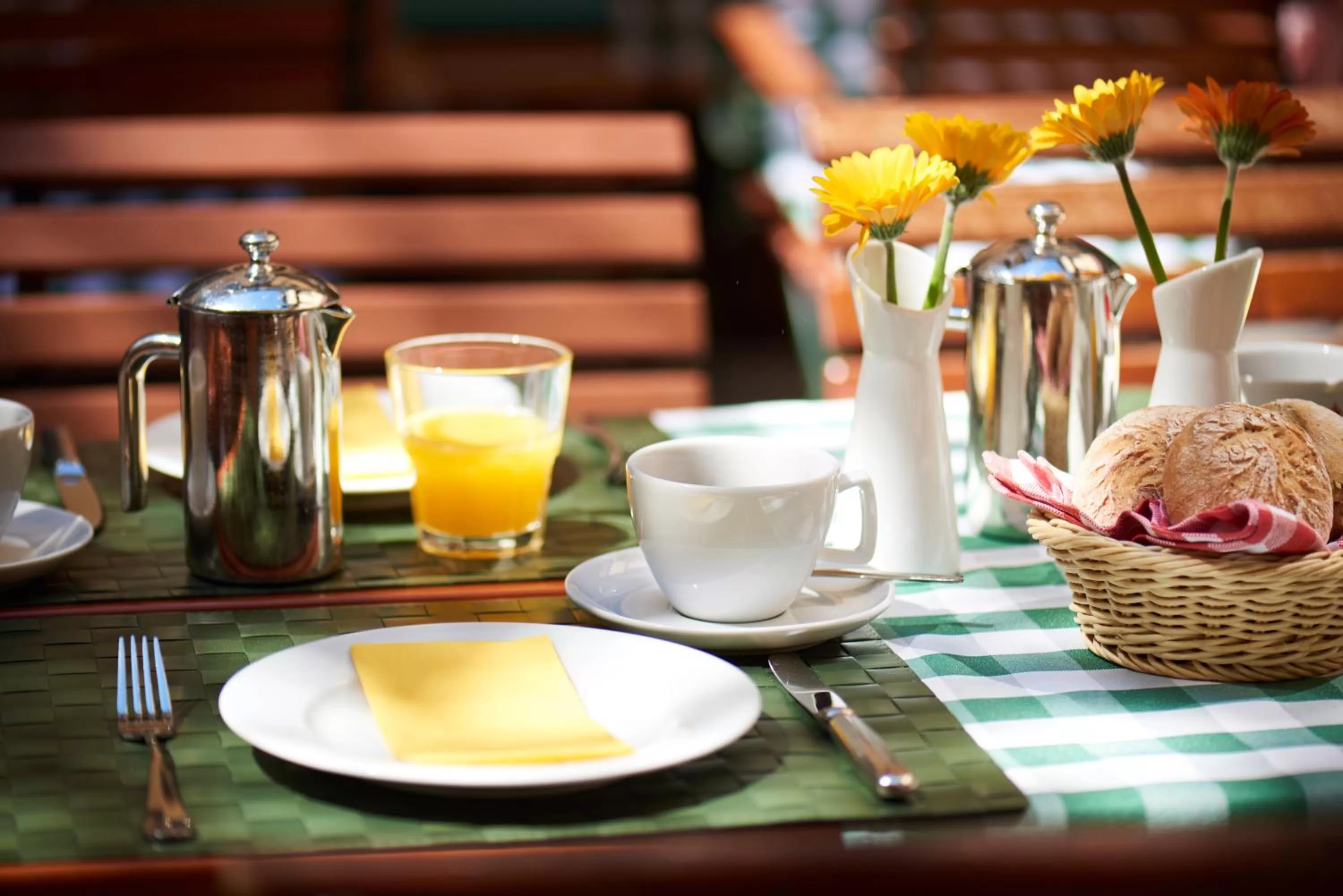 Buffet breakfast in Hotel Zur Alten Brücke