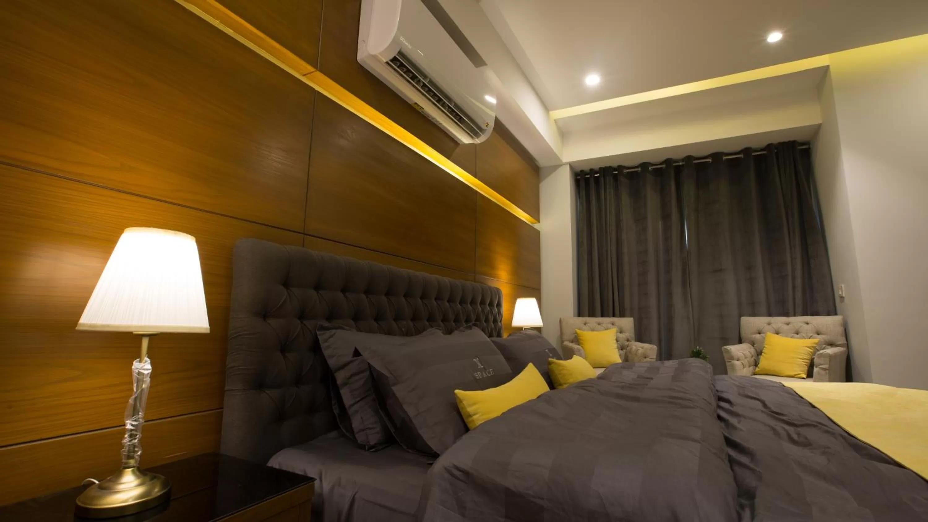 Photo of the whole room, Seating Area in SPACE Luxury Rental Suites