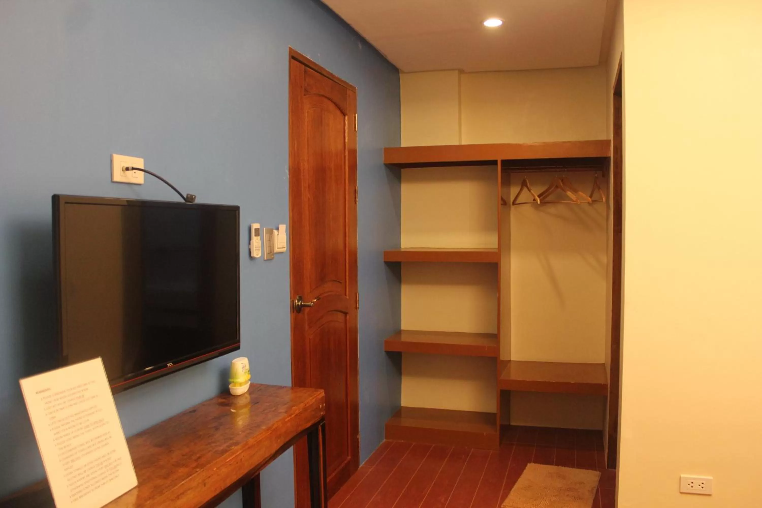 Decorative detail in Aqua Travel Lodge