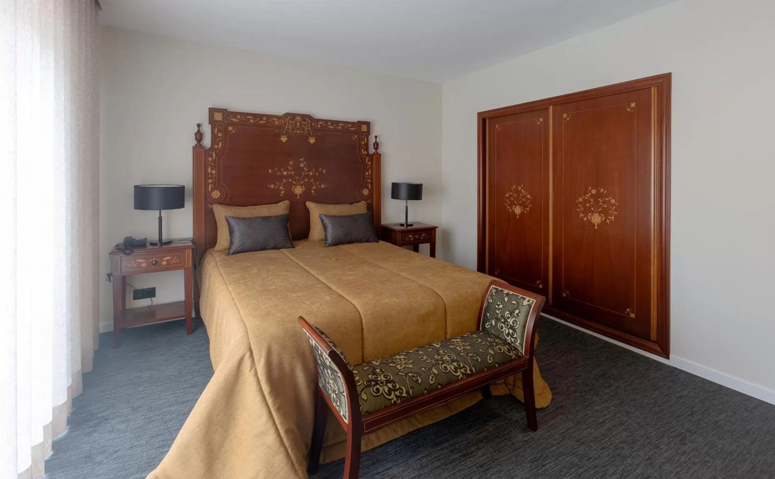 Bed in Hotel Afonso V & SPA