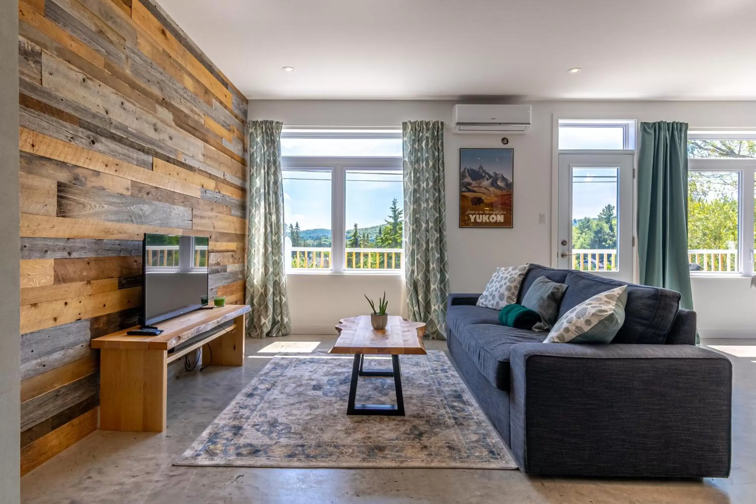 Two-Bedroom Apartment in Hôtel Val-David - Appartements de la Gare Two-Bedroom Apartment in Hôtel Val-David - Appartements de la Gare