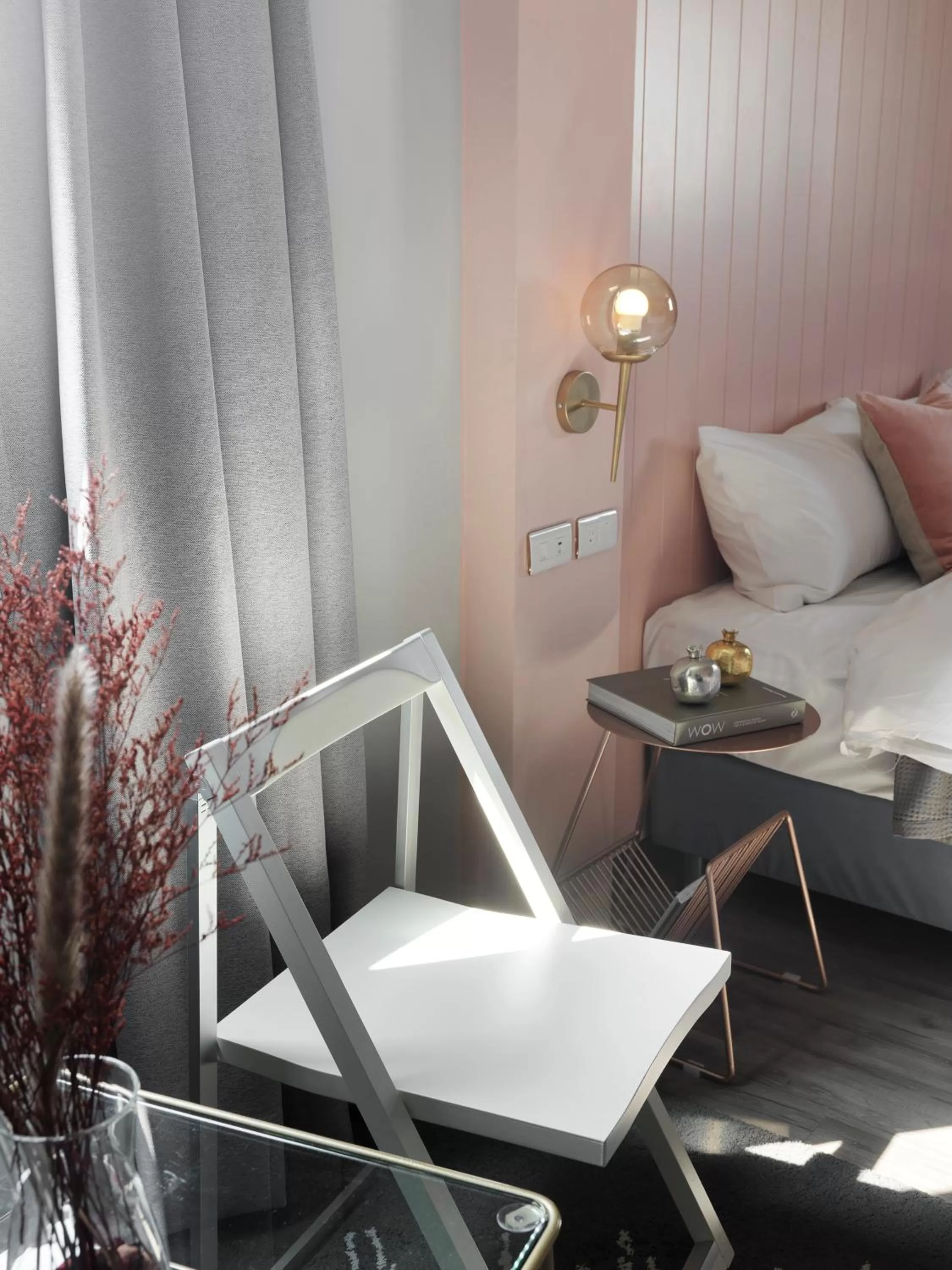 Decorative detail, Bed in Mr.Mantter