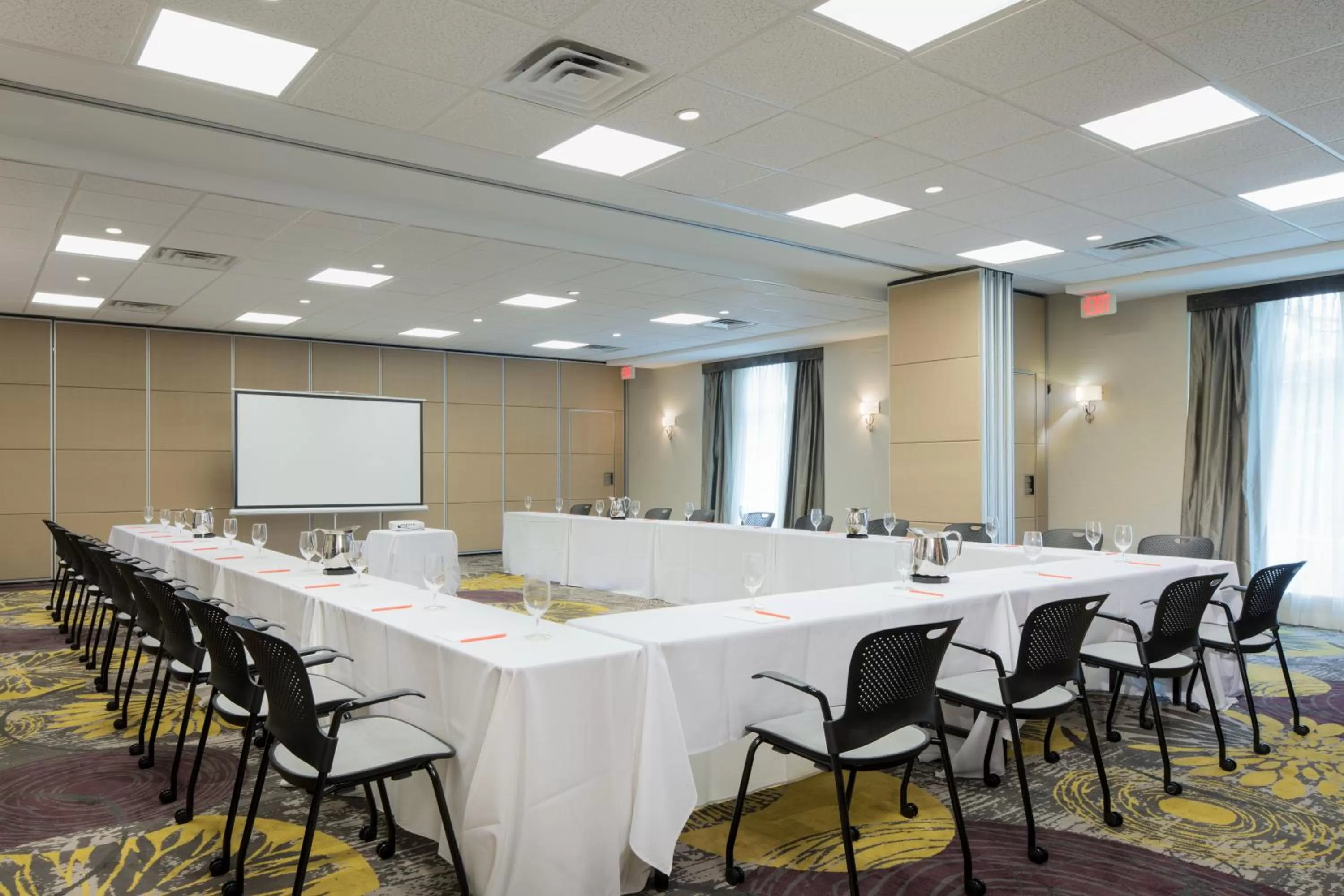 Meeting/conference room in Crowne Plaza Chicago SW - Burr Ridge by IHG