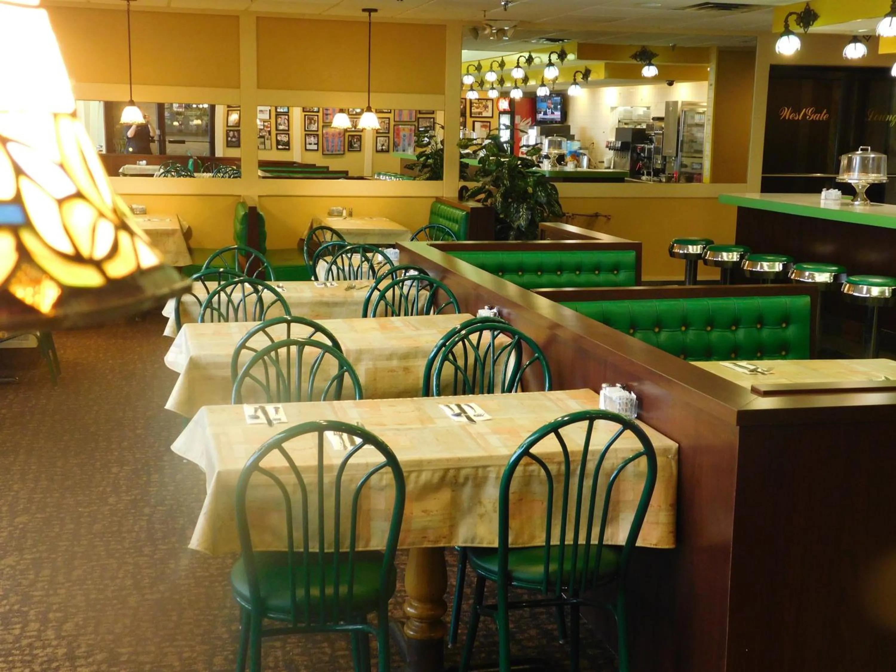 Restaurant/places to eat in West Gate Inn Nyack