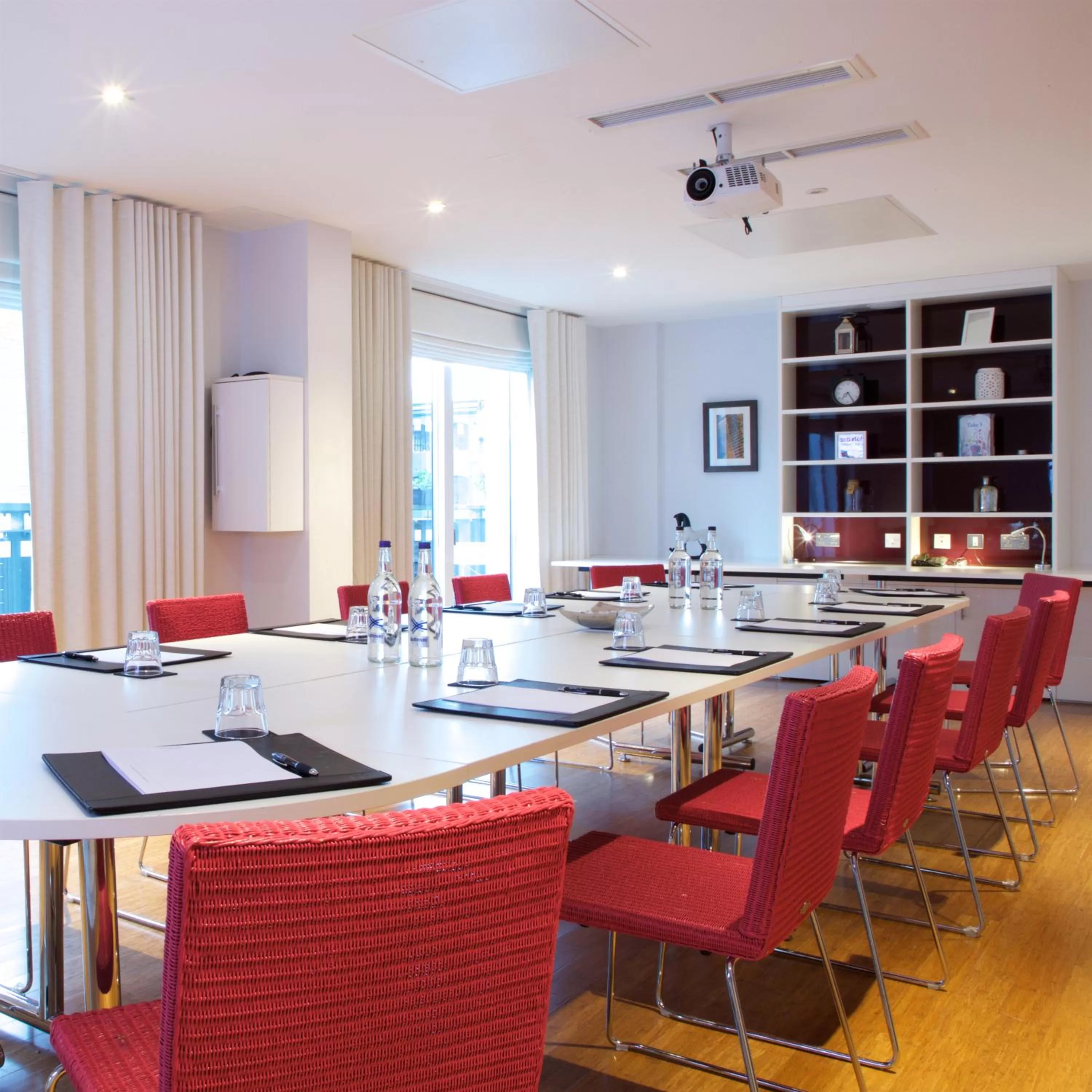 Bermondsey Square Hotel - A Bespoke Hotel