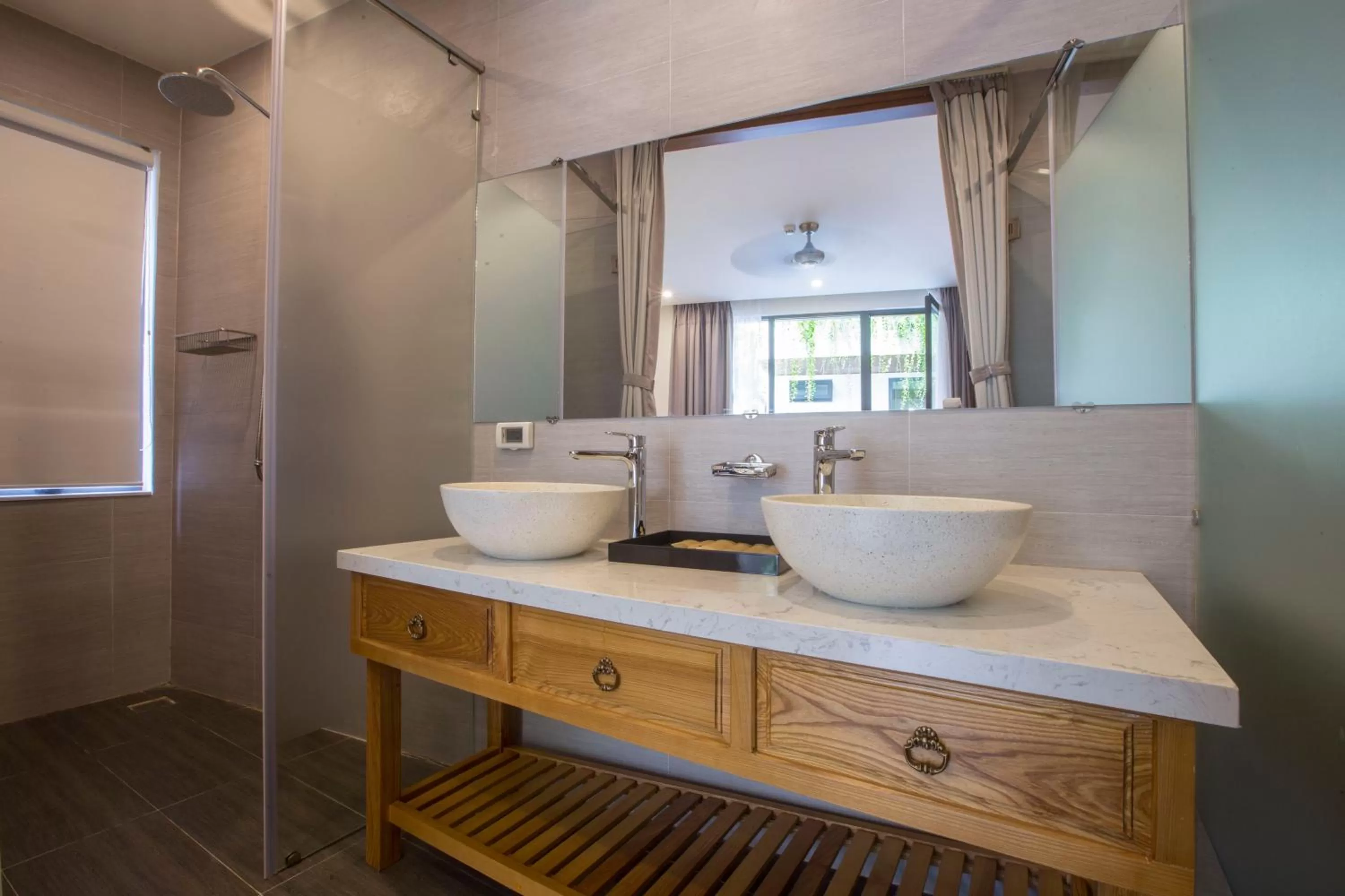 Toilet in MaiChi Villa Hoi An