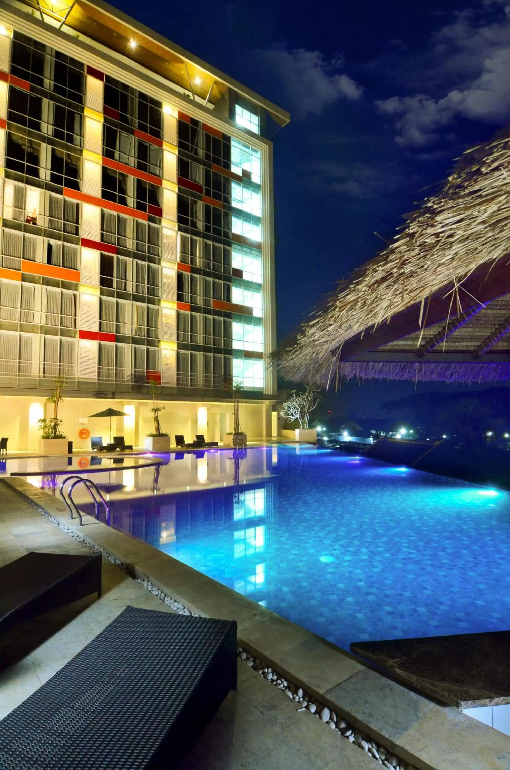 Swimming pool in Ascent Premiere Hotel and Convention