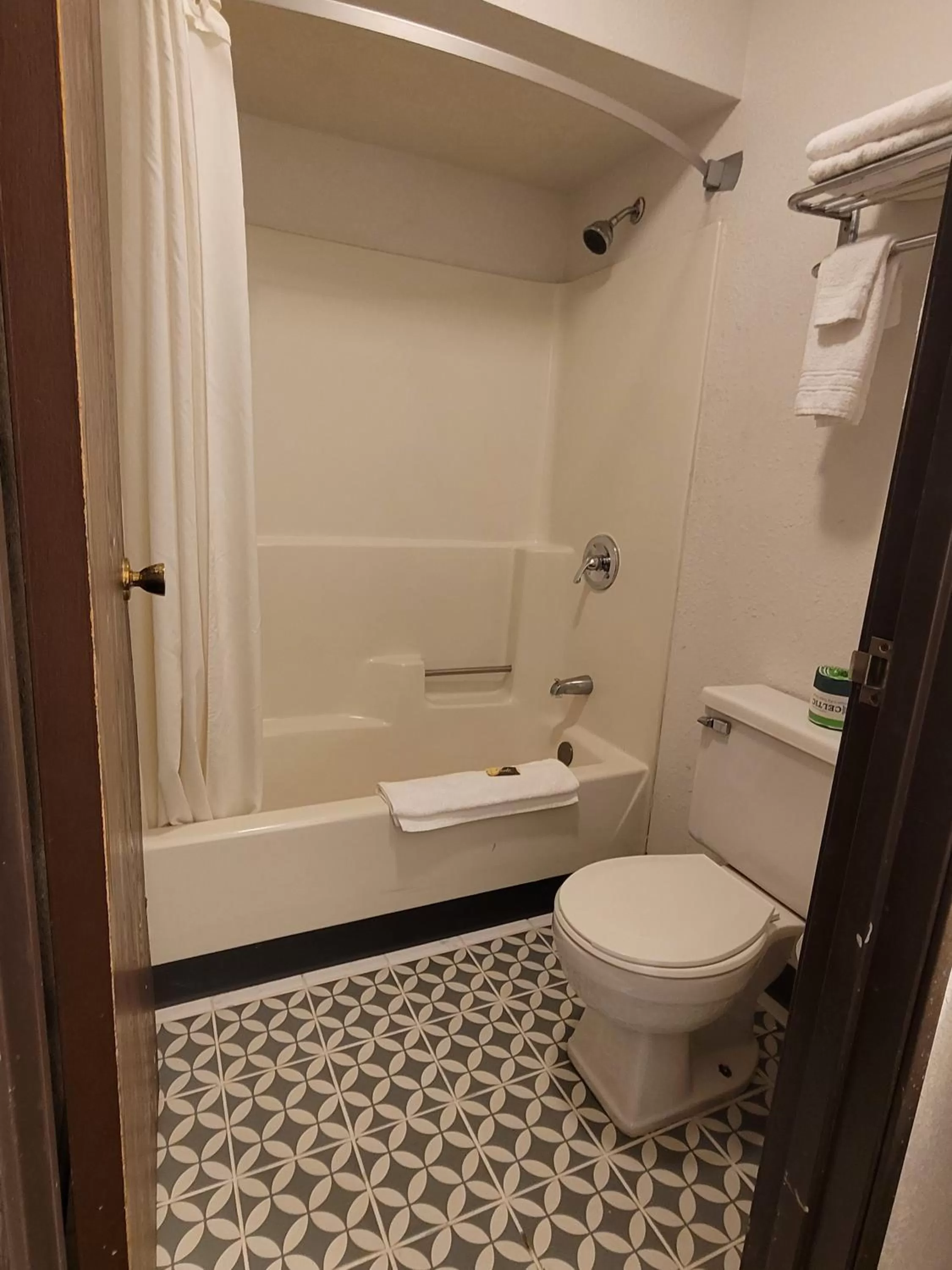 Super 8 by Wyndham Newcomerstown