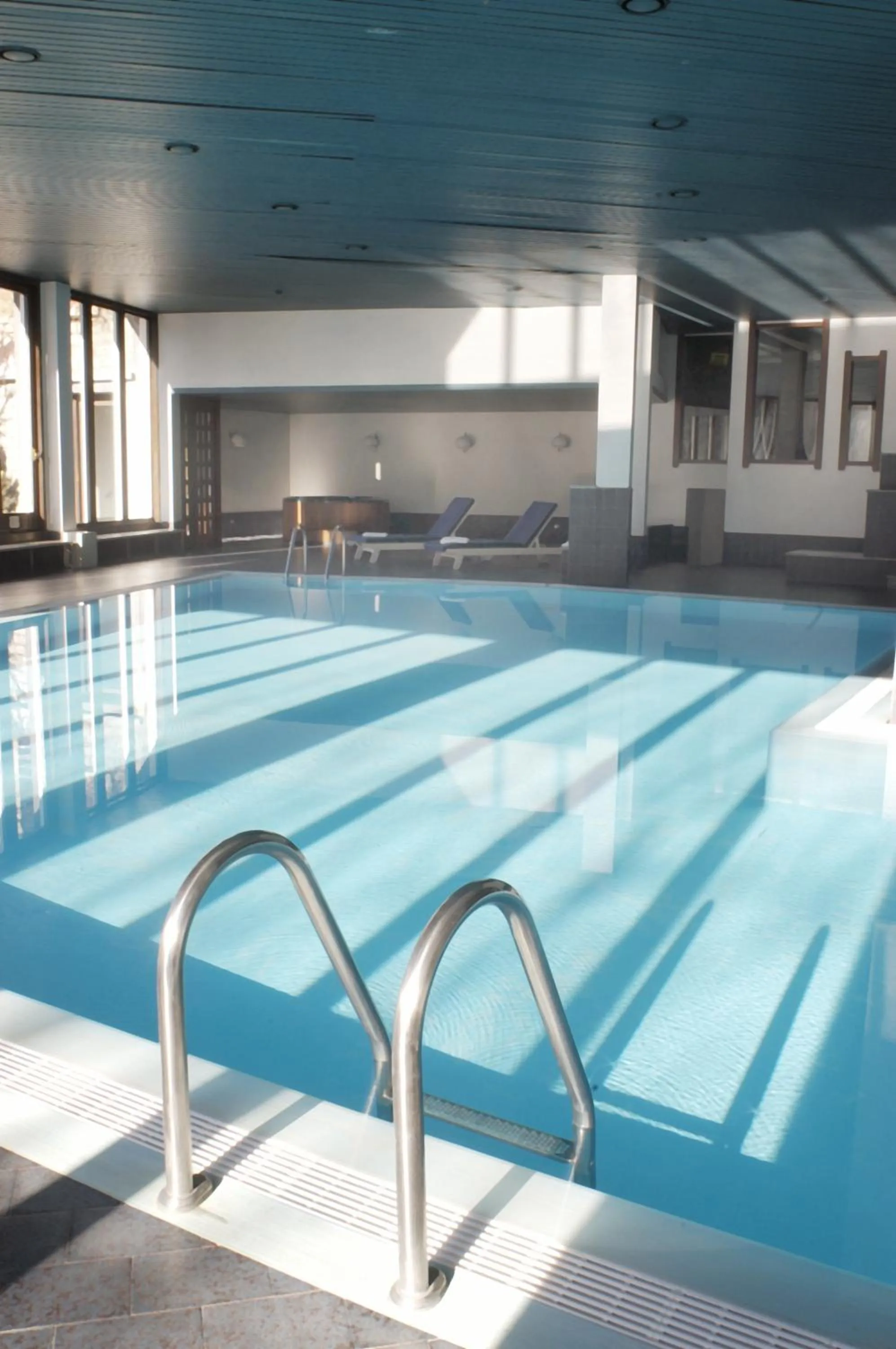 Swimming pool in Hotel Mirella