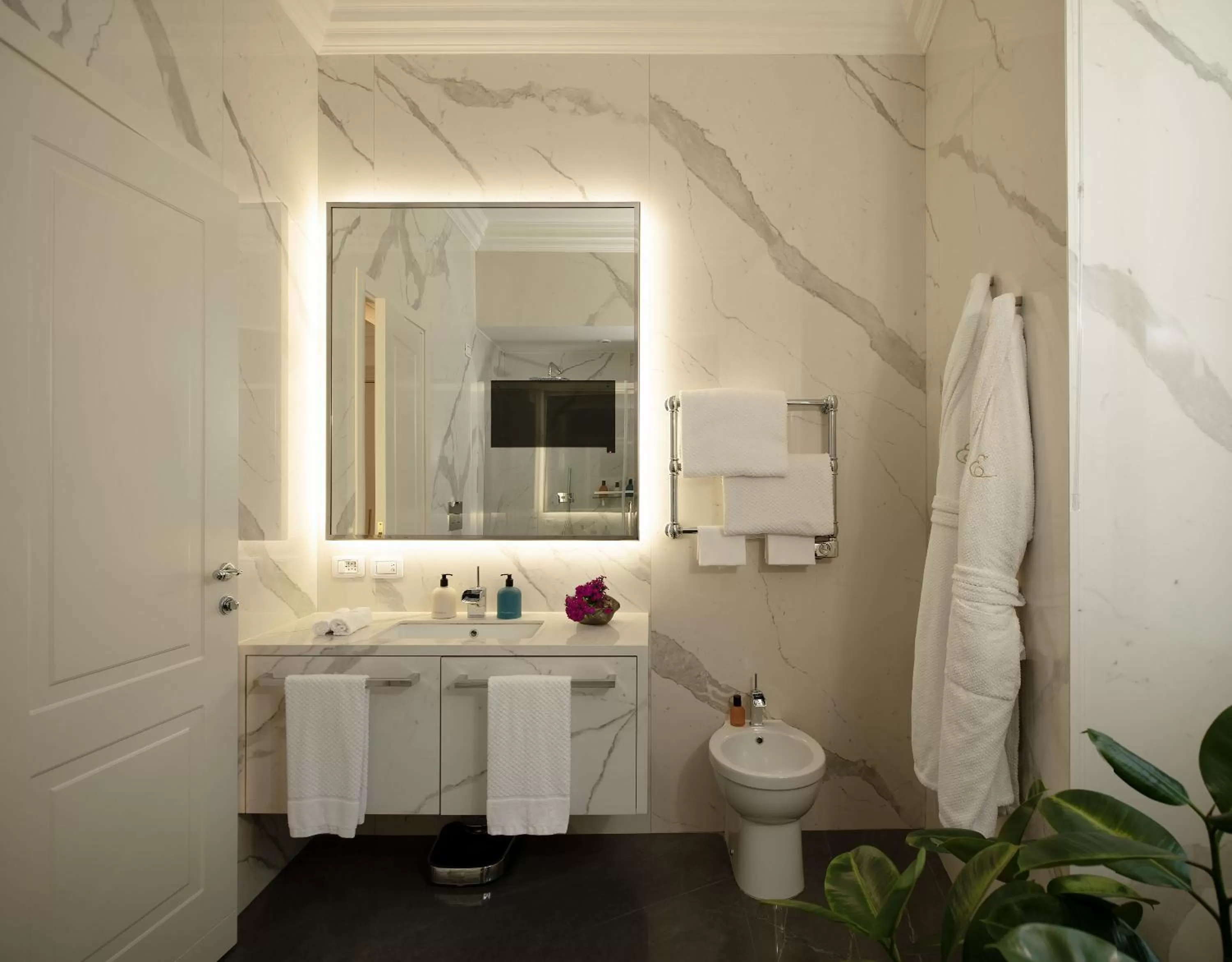 Bathroom in Elizabeth Unique Hotel | a Member of Design Hotels™