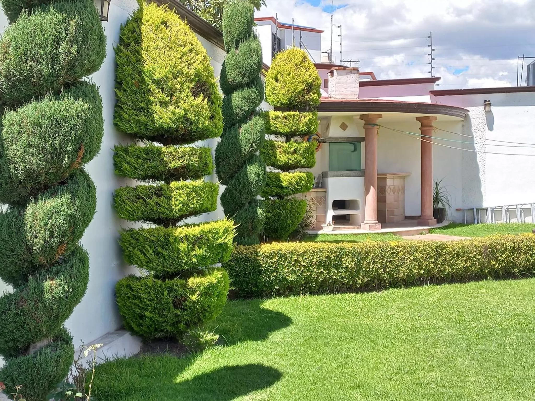 BBQ facilities in La Aurora Hotel Like Home