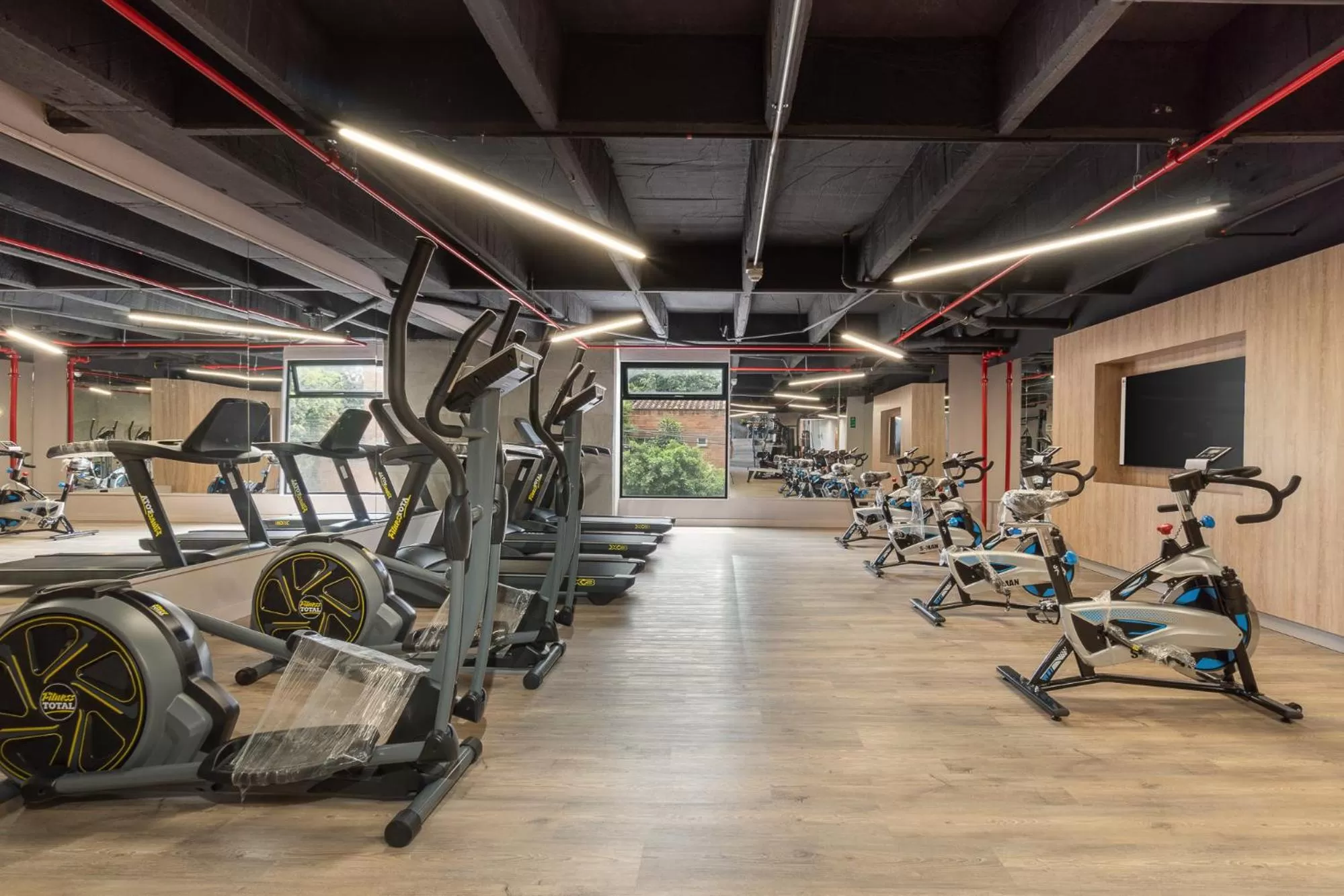Fitness centre/facilities in Apartamentos Go Living & Suites by HOUSY HOST