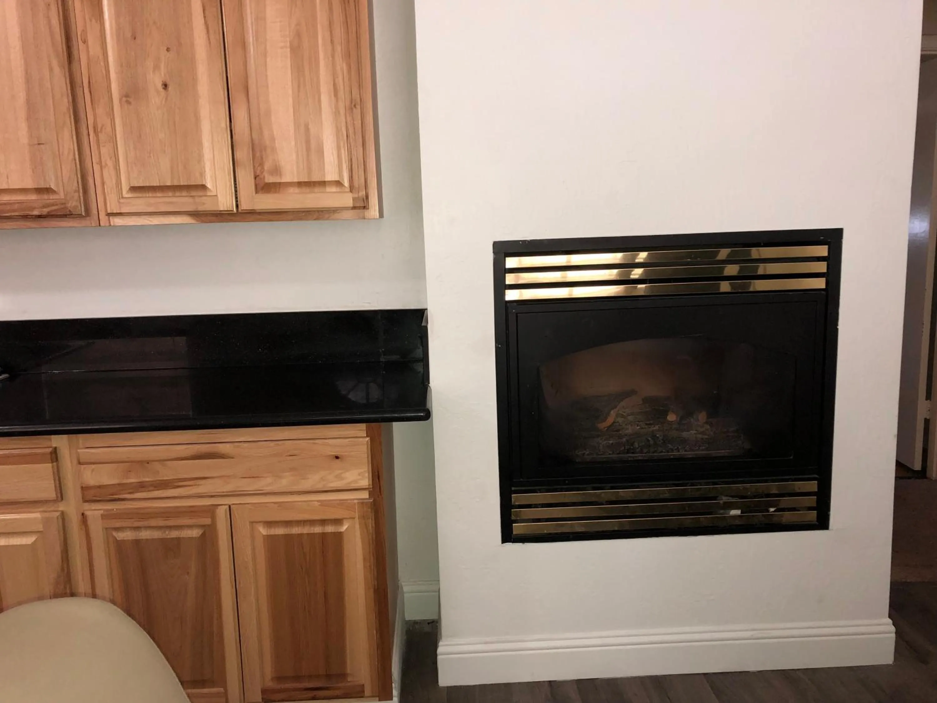 Living room in Cedar Inn & Suites