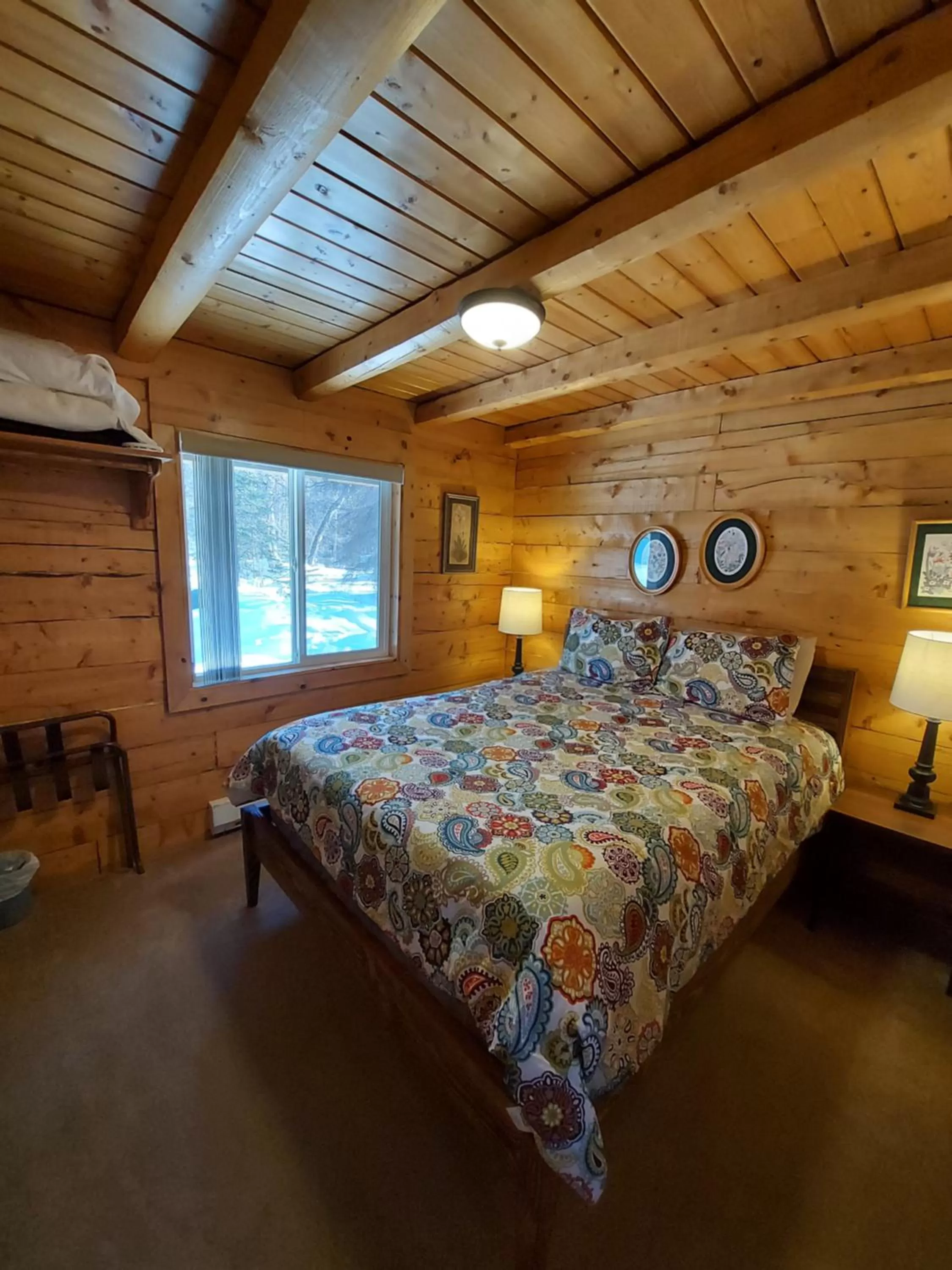 Bed in Hatcher Pass Cabins