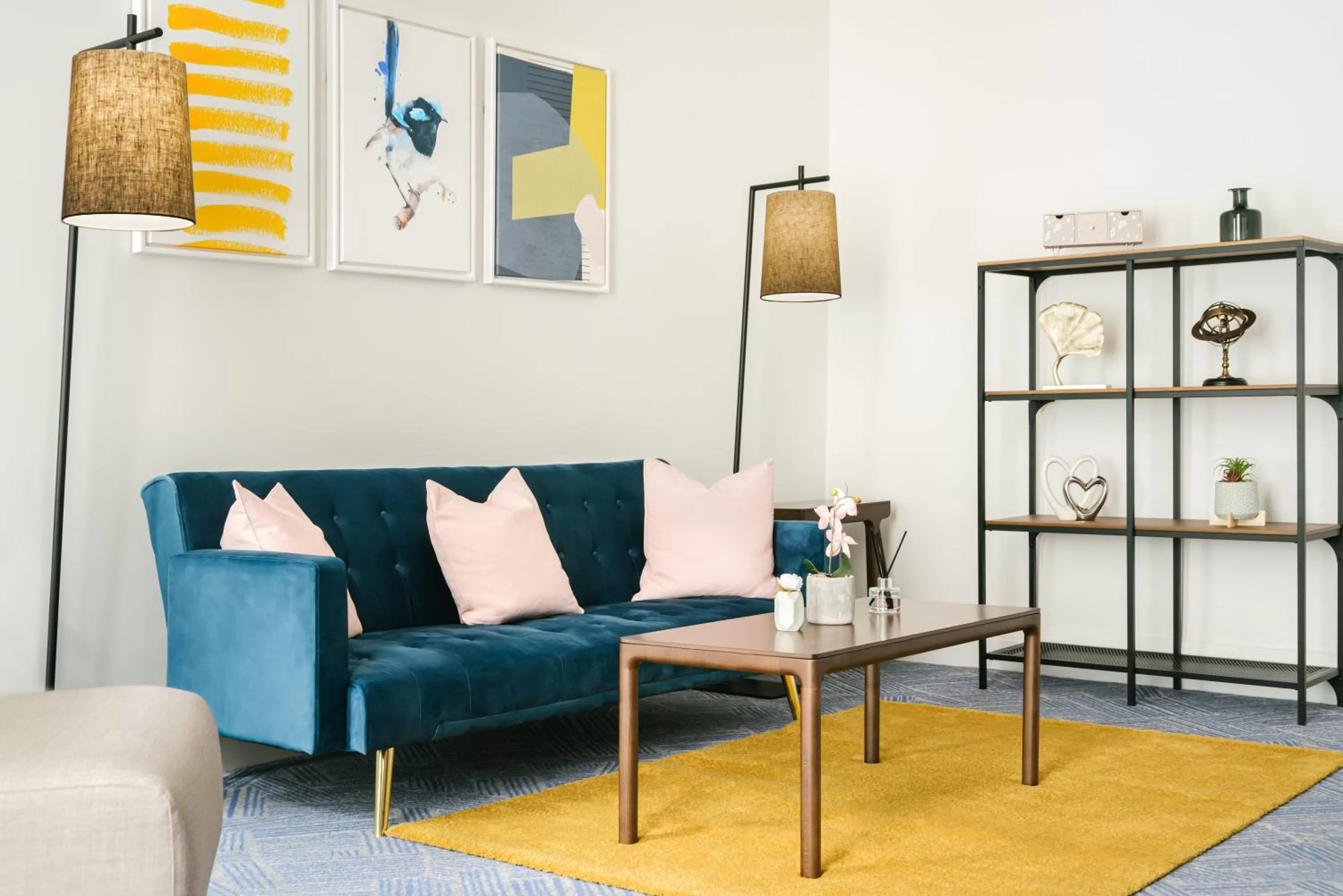 Photo of the whole room in voco Grand Central Glasgow by IHG