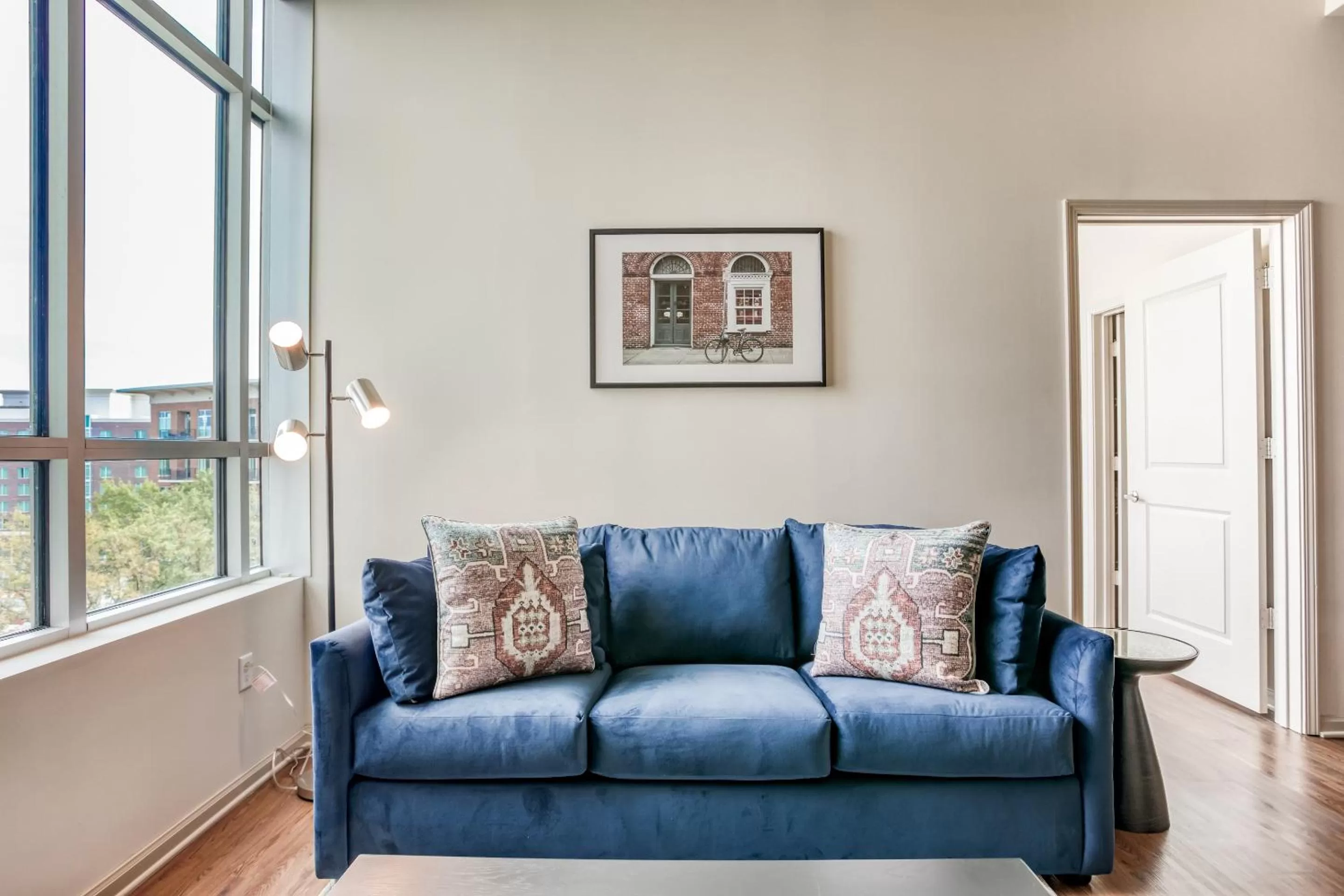 Living room in Mint House Greenville - Downtown