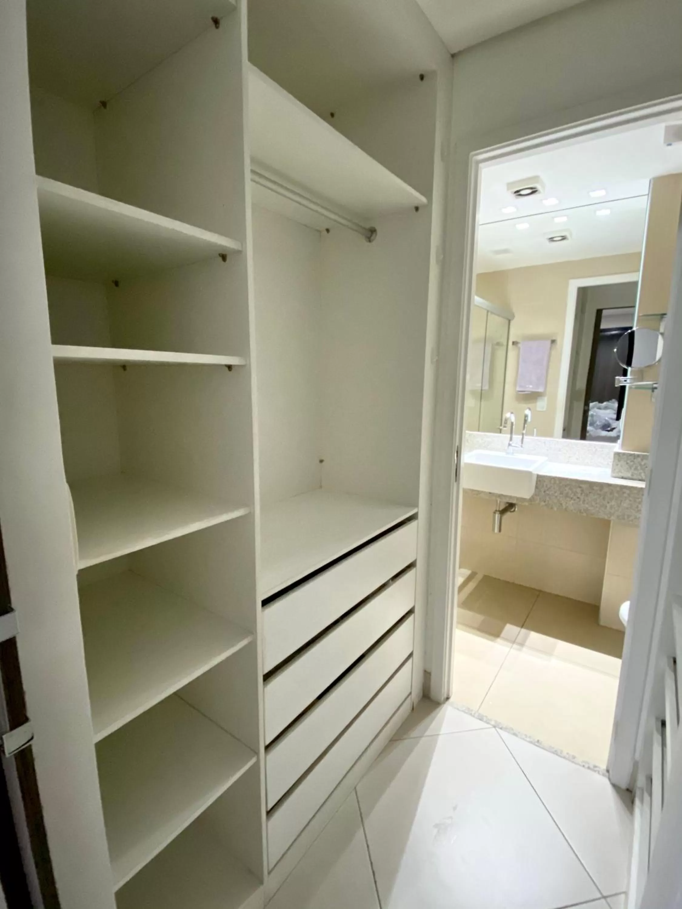 Food close-up, Bathroom in Landscape Beira Mar Meireles