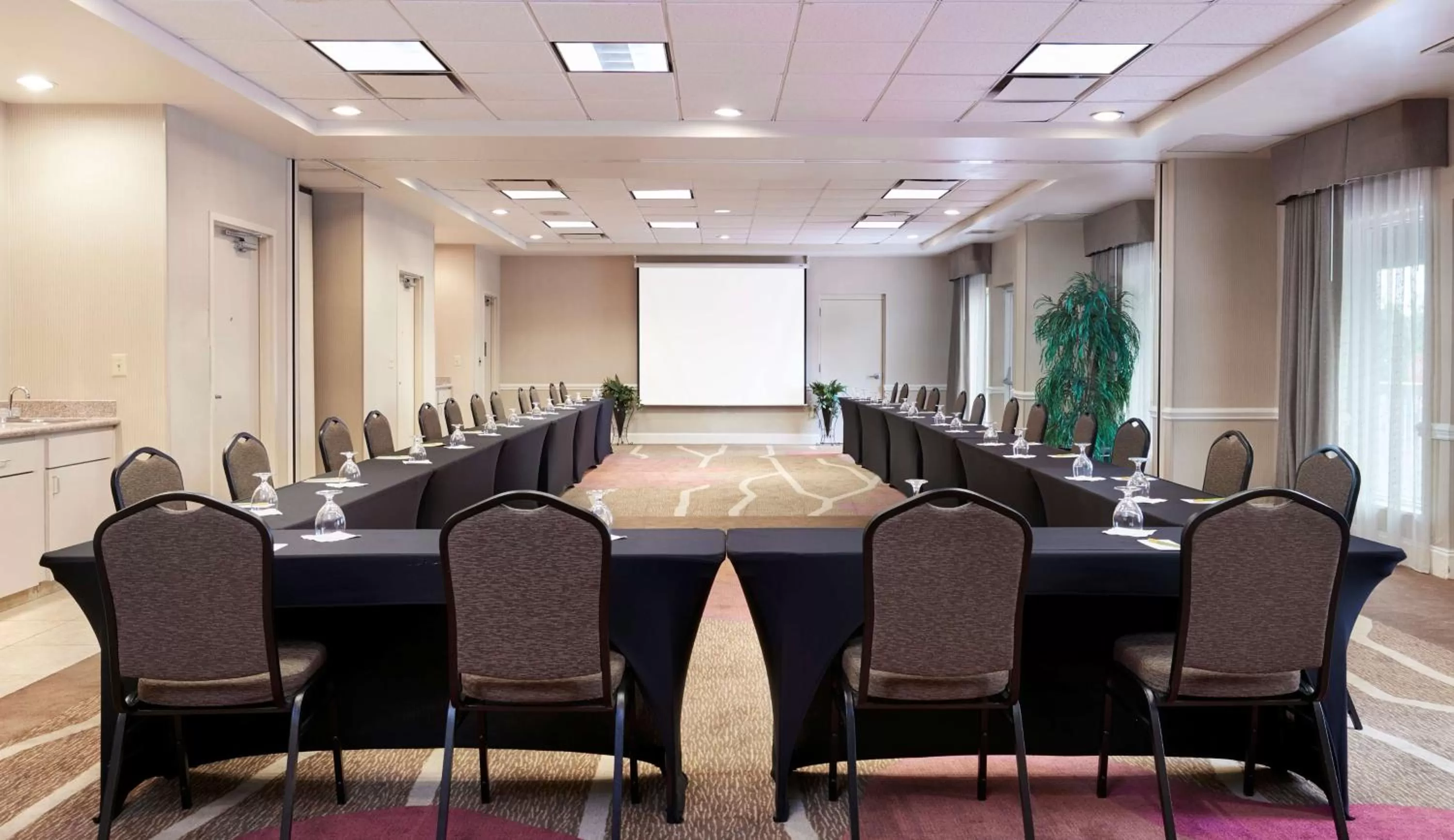 Meeting/conference room in Hilton Garden Inn Charlotte North