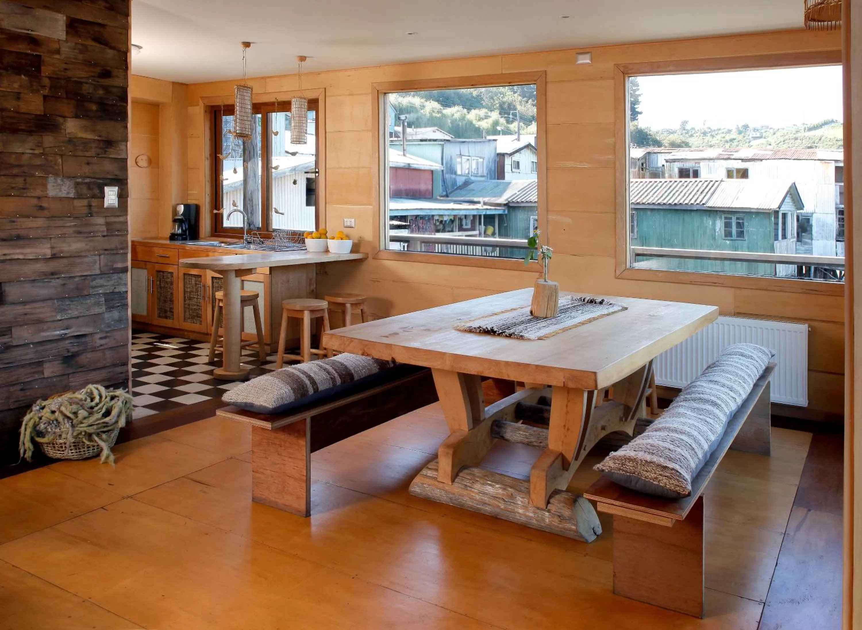 Communal lounge/ TV room in Palafito 1326 Hotel Boutique Chiloé