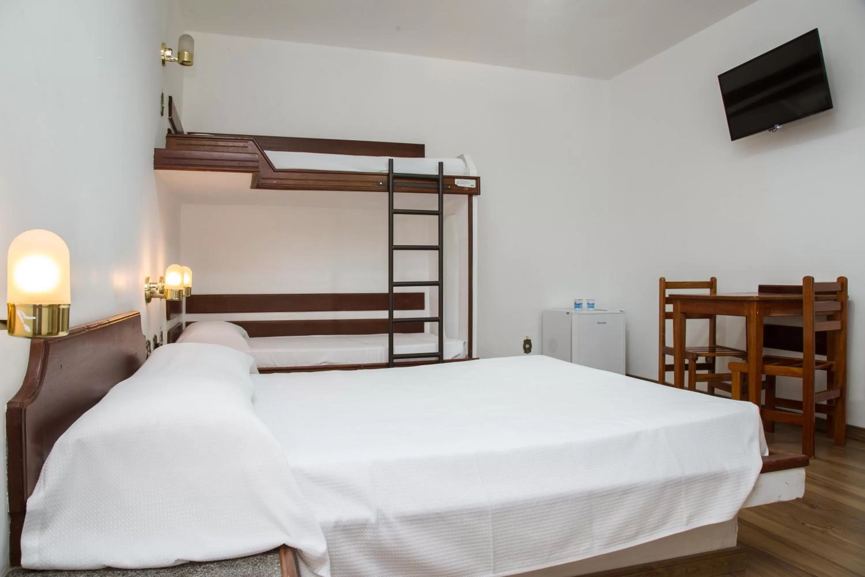 Bed, Bunk Bed in SESC POÇOS DE CALDAS