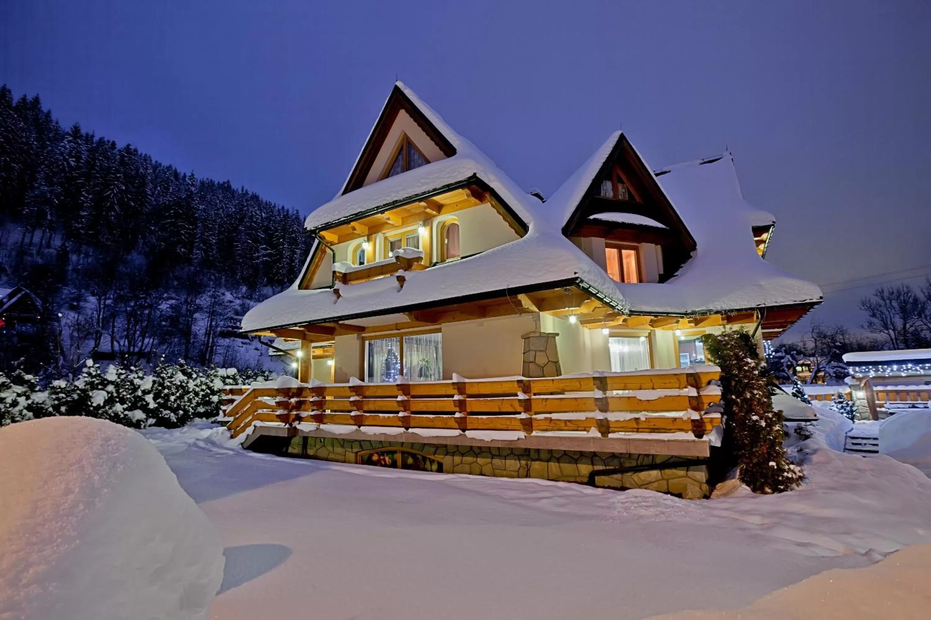 Property building in Leśny Dworek Zakopane