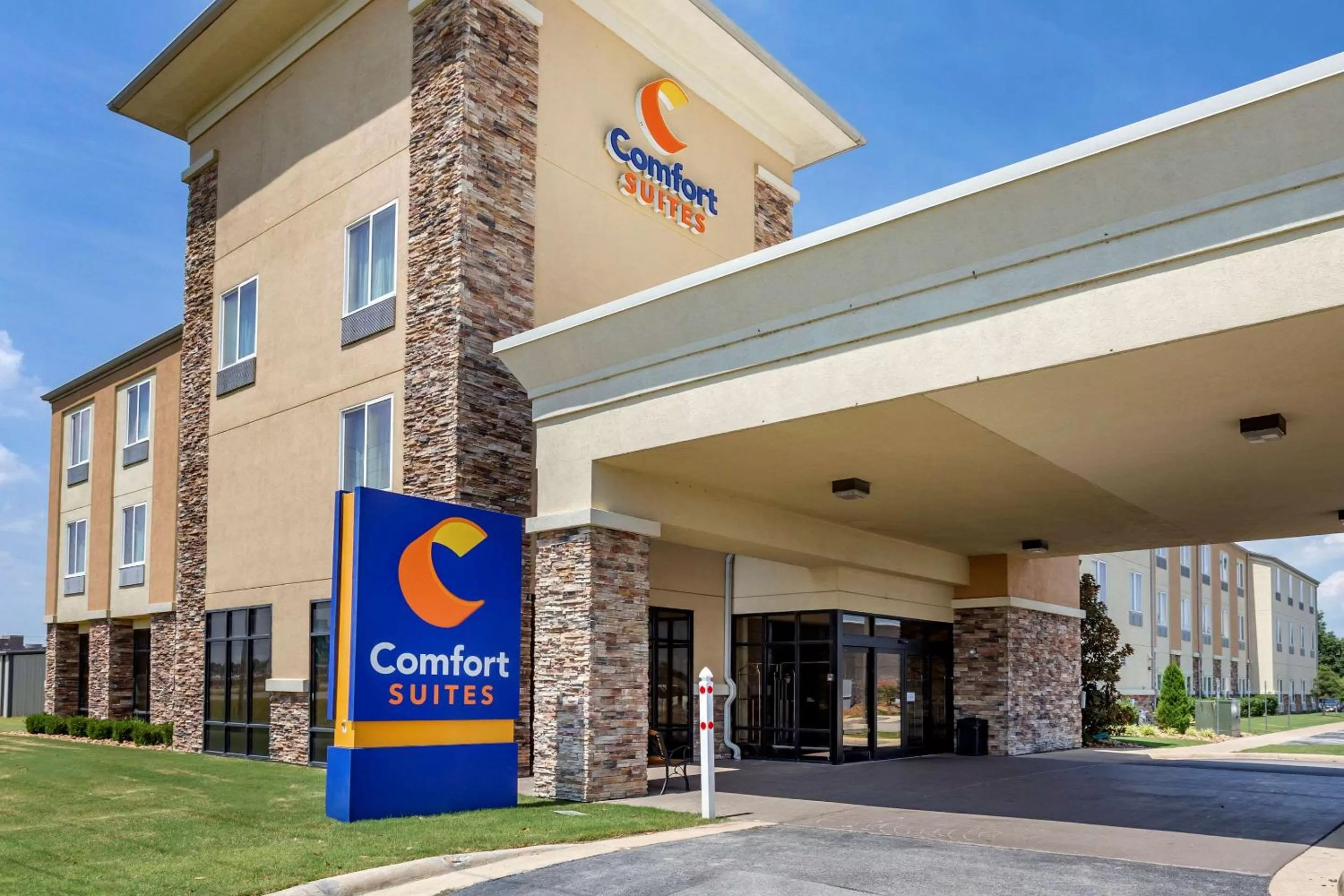 Property building in Comfort Suites Jonesboro University Area
