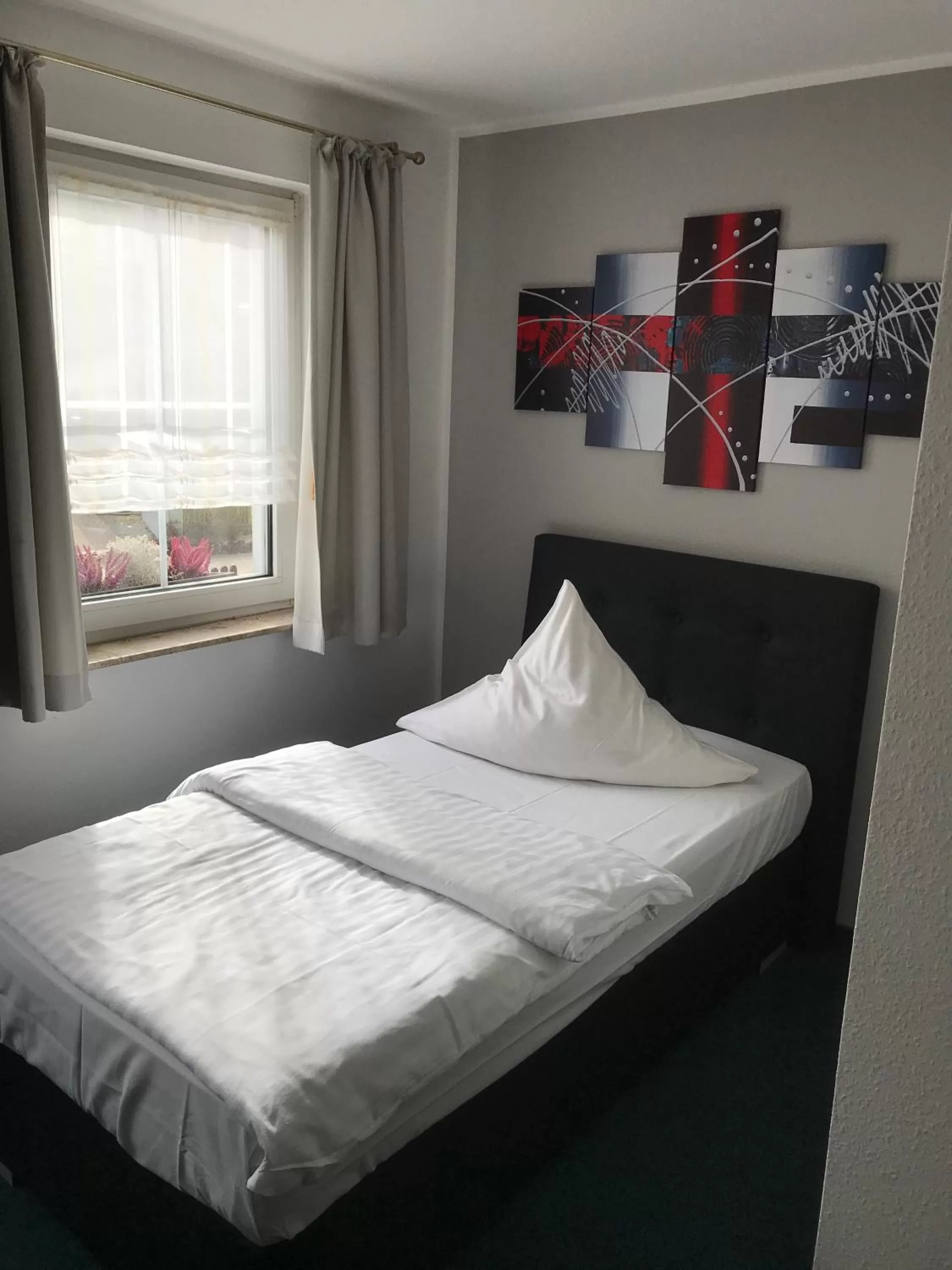 Photo of the whole room, Bed in Hotel am Maibaum