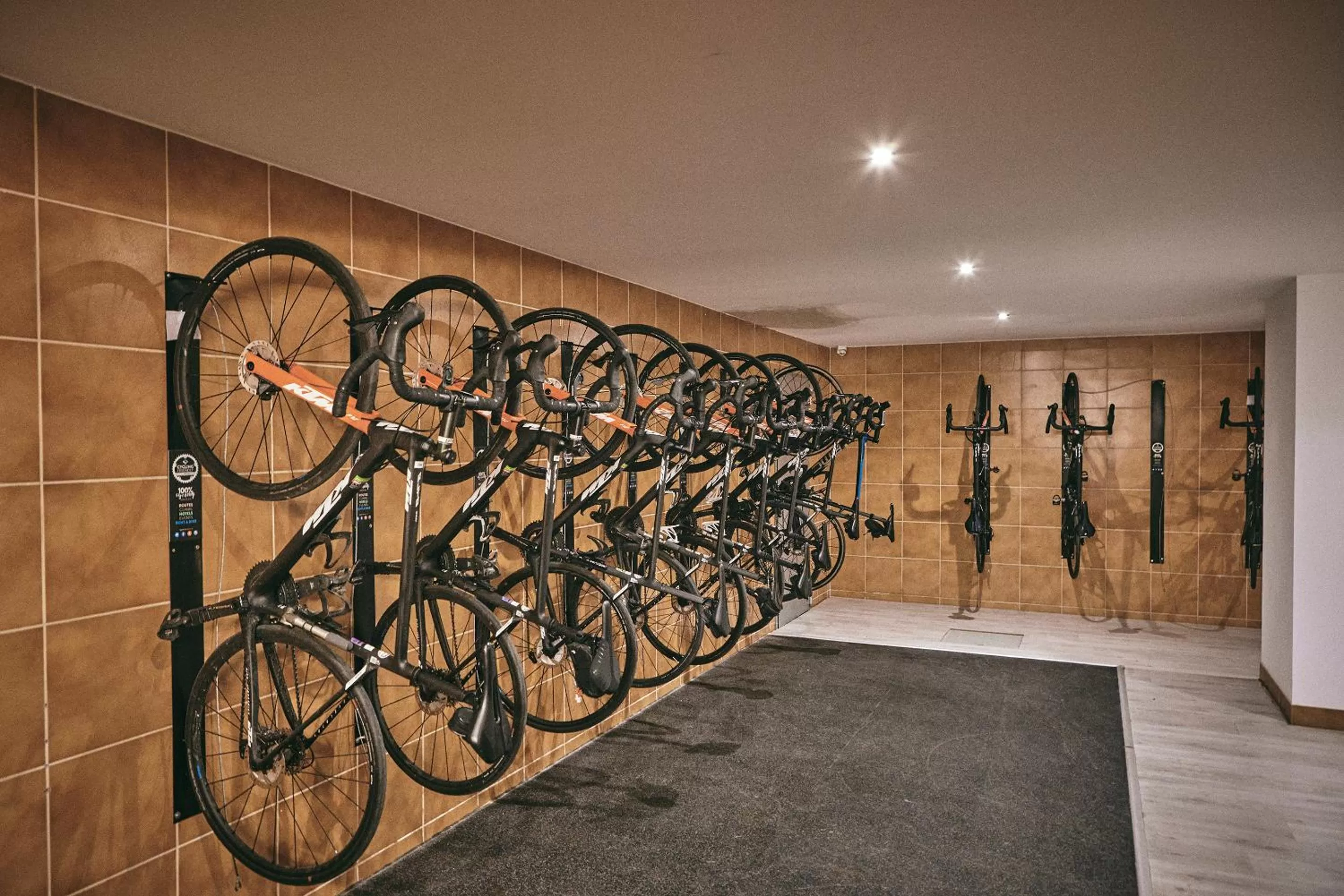 Cycling in Nura Santa Ponsa & Spa