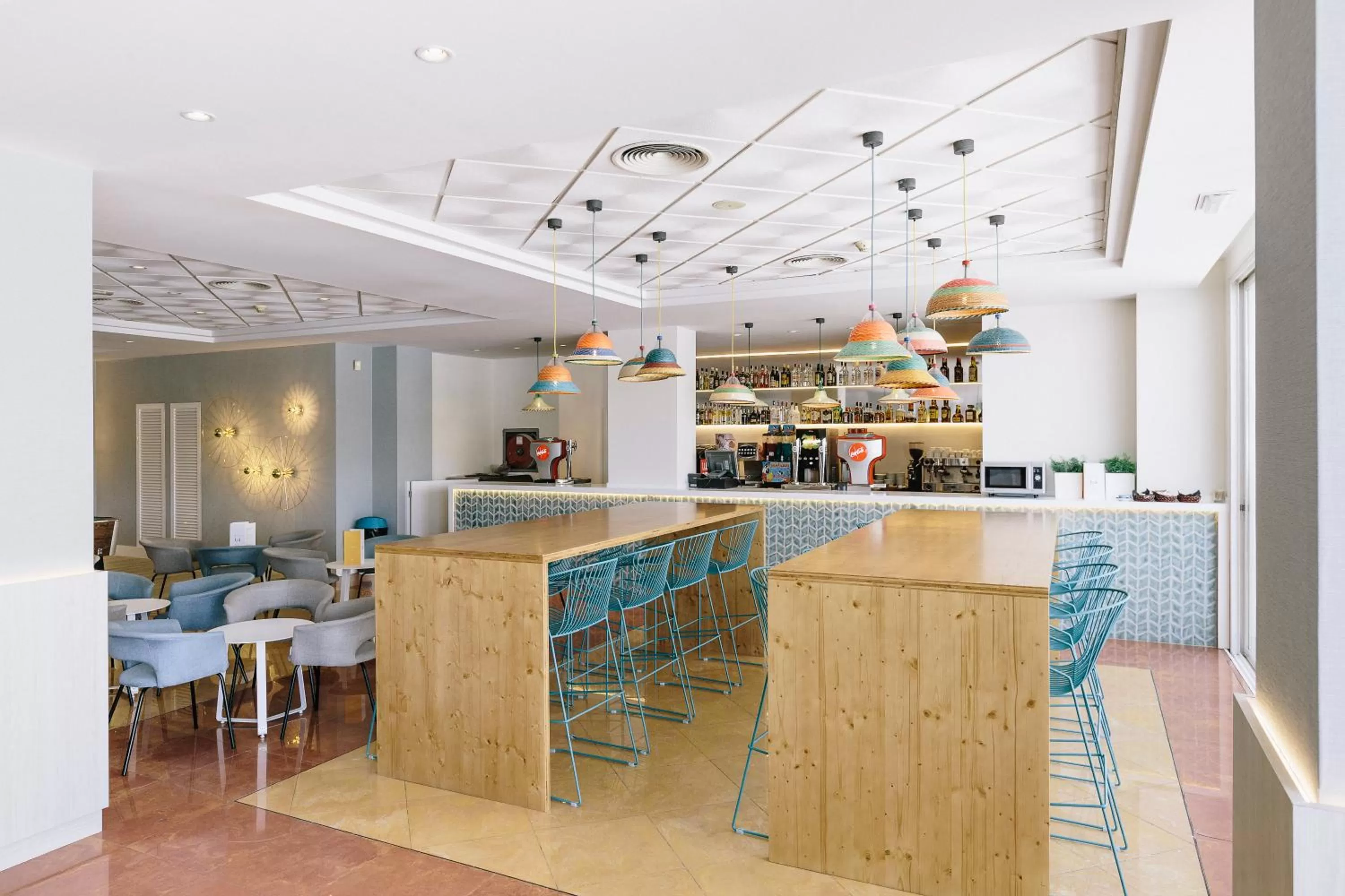 Lounge or bar in ILUNION Palmanova Mallorca