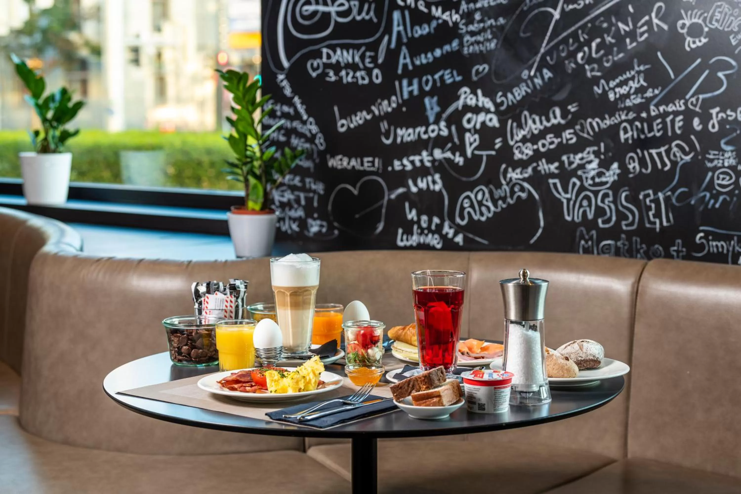 Breakfast in Novotel Bern Expo