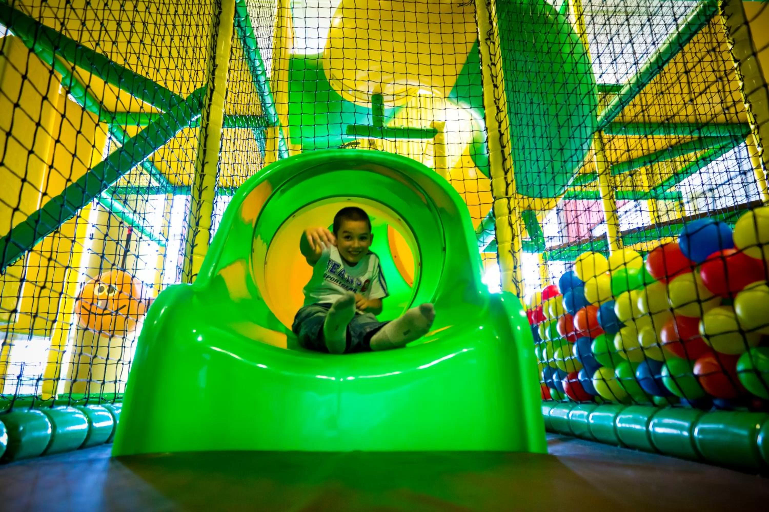 Activities in Aquaworld Resort Budapest