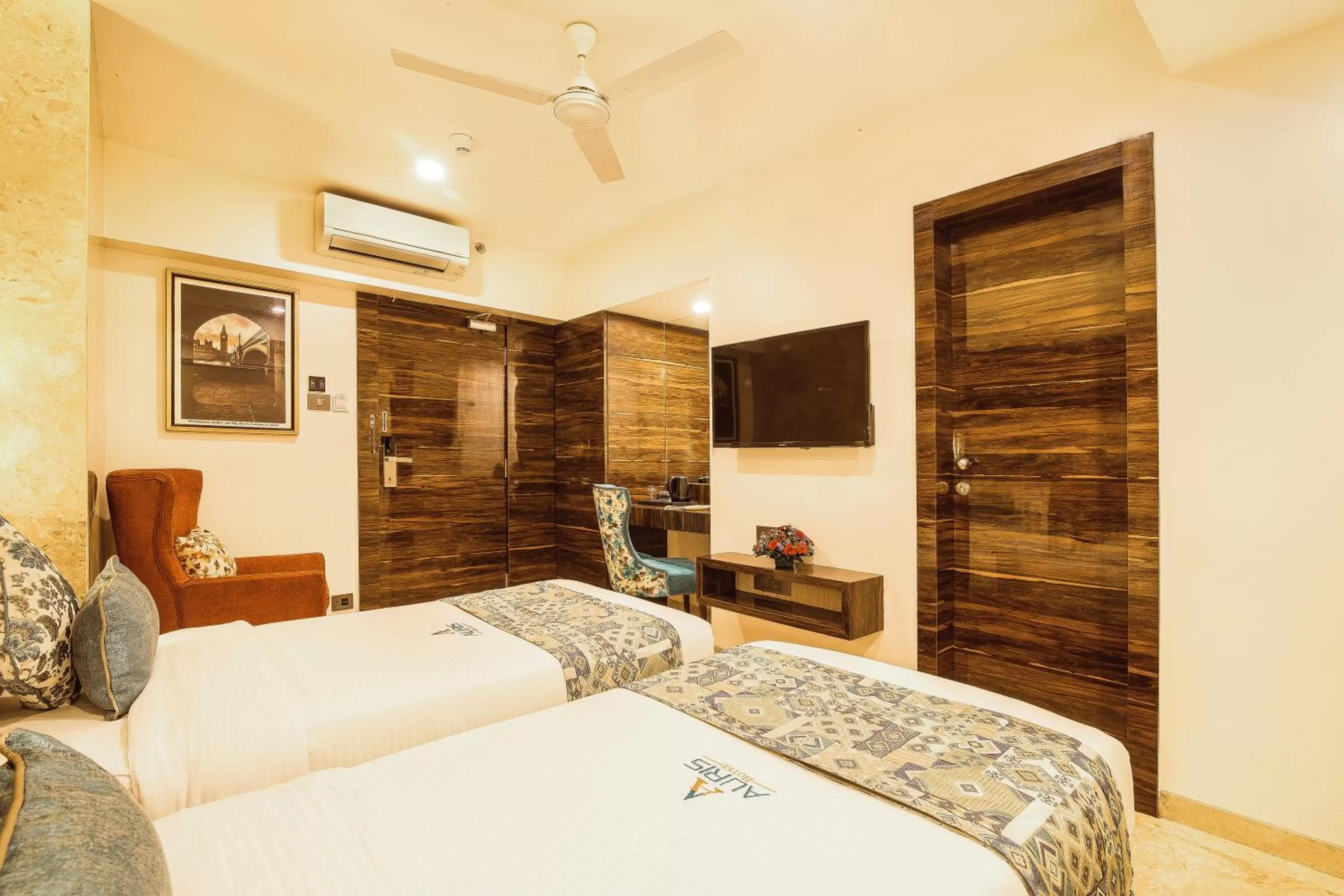 Bedroom, Bed in Hotel Auris & Banquets, Mumbai International Airport