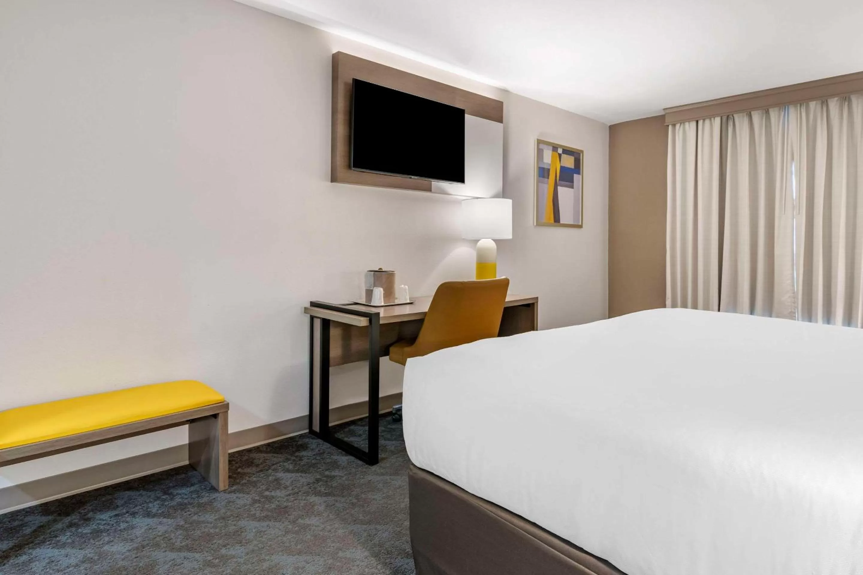 Bedroom, Bed in Comfort Inn & Suites