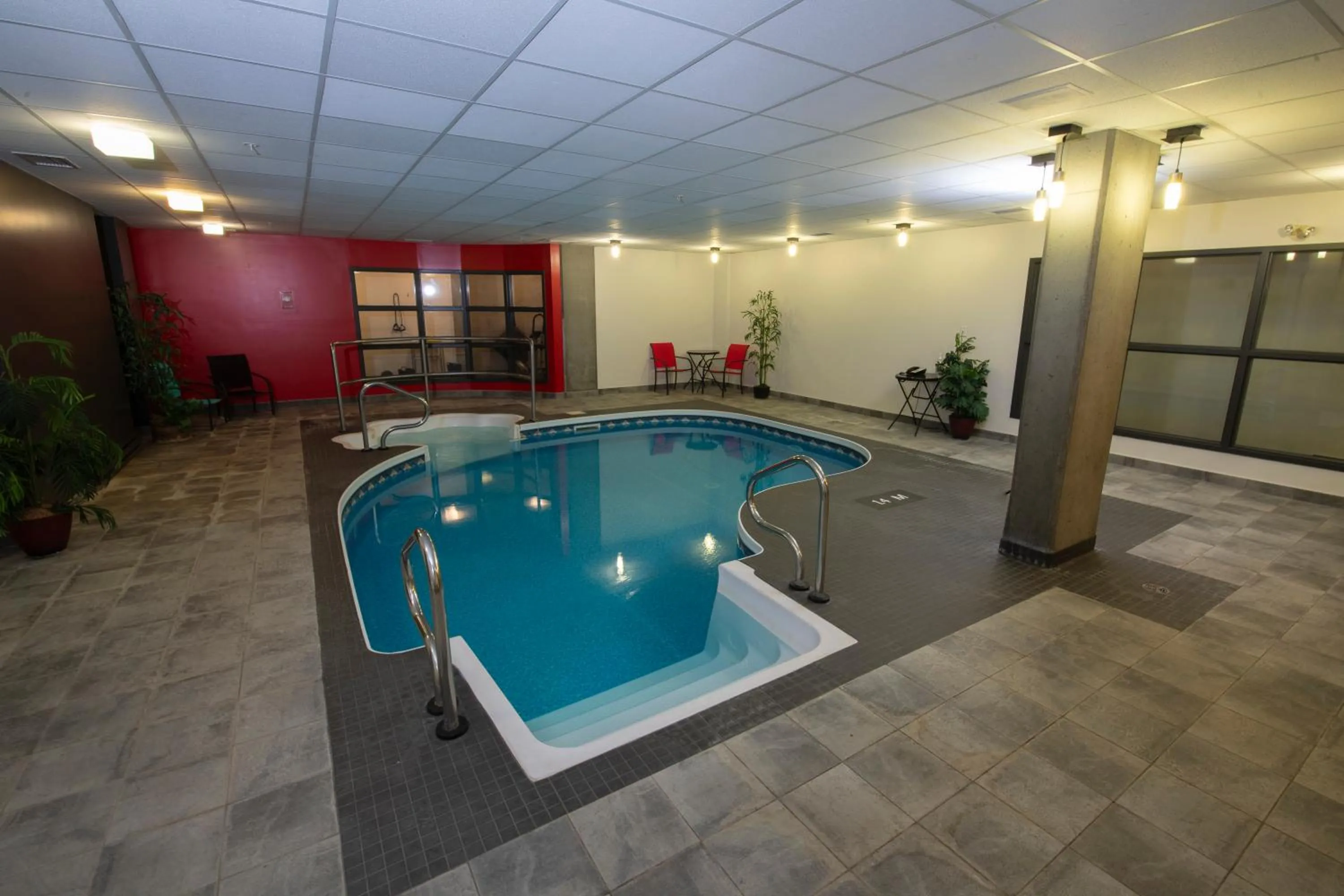 Pool view in Grand Times Hotel – Aeroport de Quebec