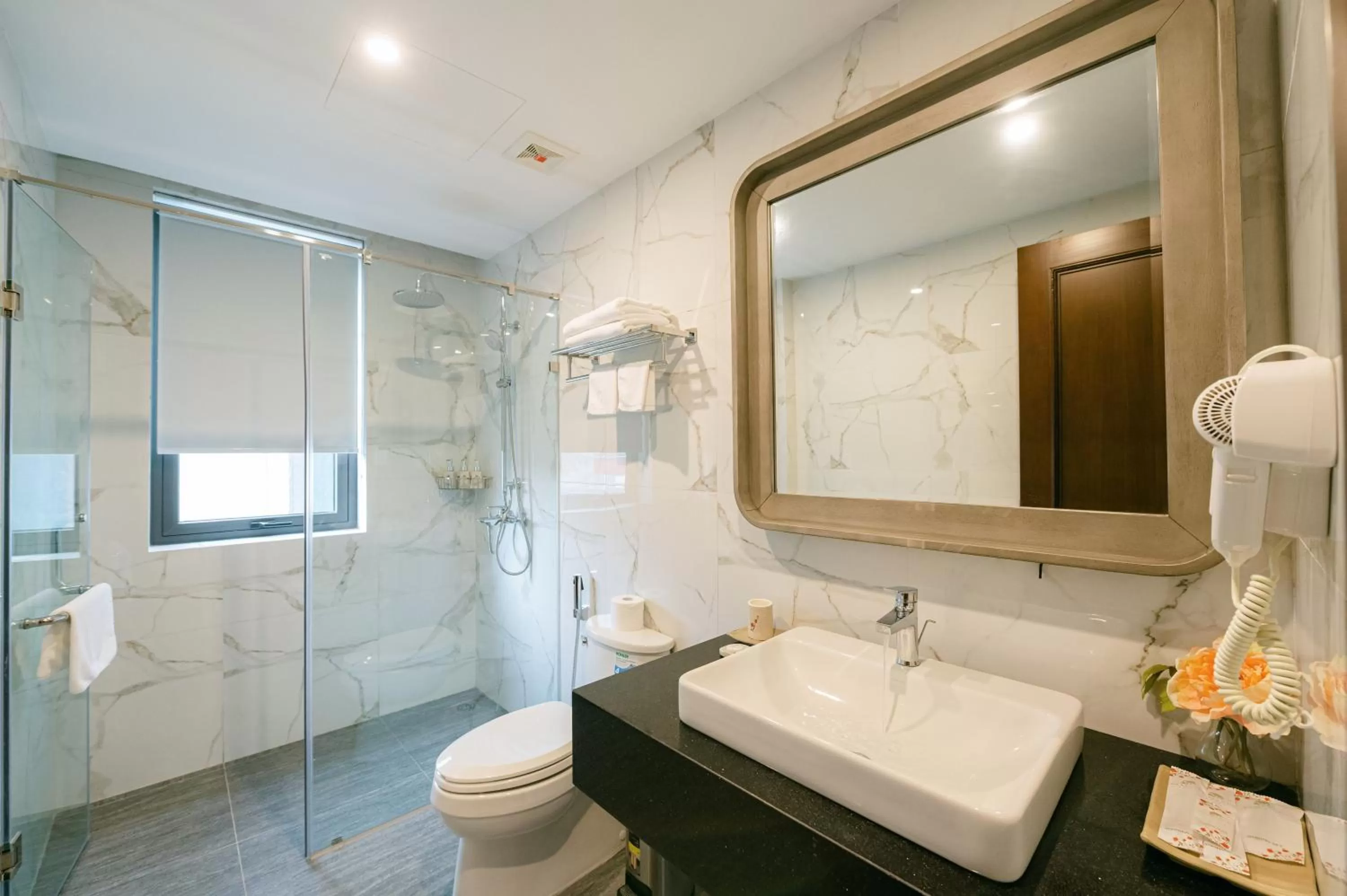 Bathroom in Marigold Hotel Hanoi