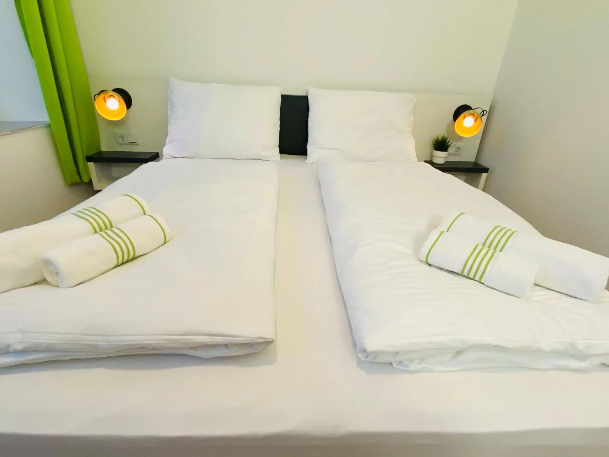 Bed in bestprice Hotel Aachen Hauptbahnhof