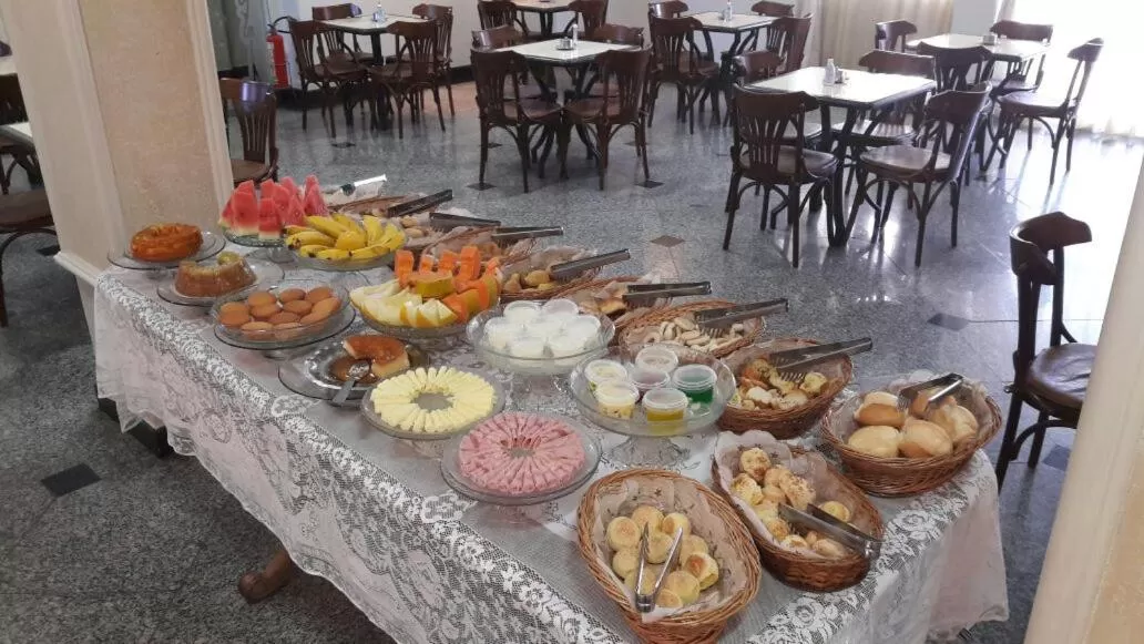 Food in Hotel Apollo