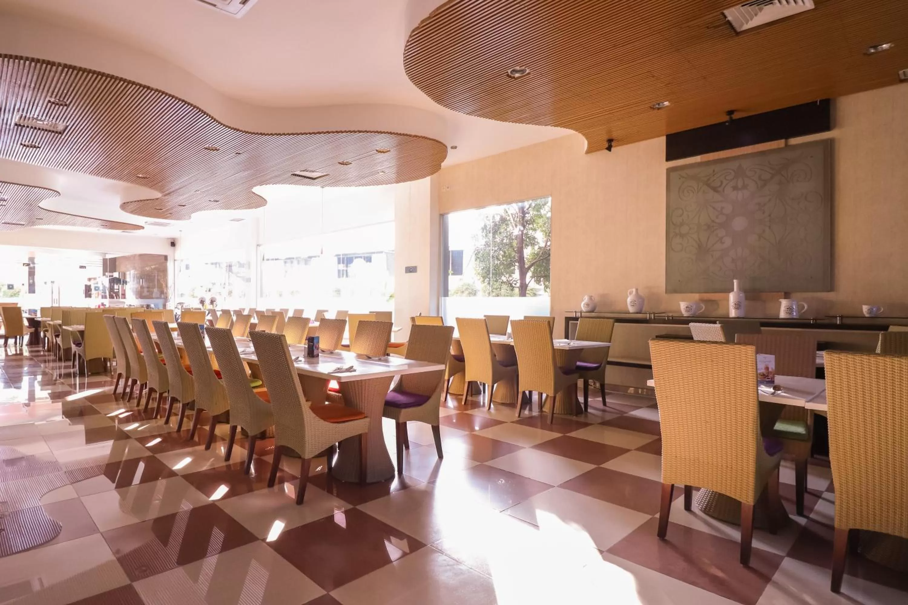 Restaurant/places to eat in Mercure Pontianak City Center