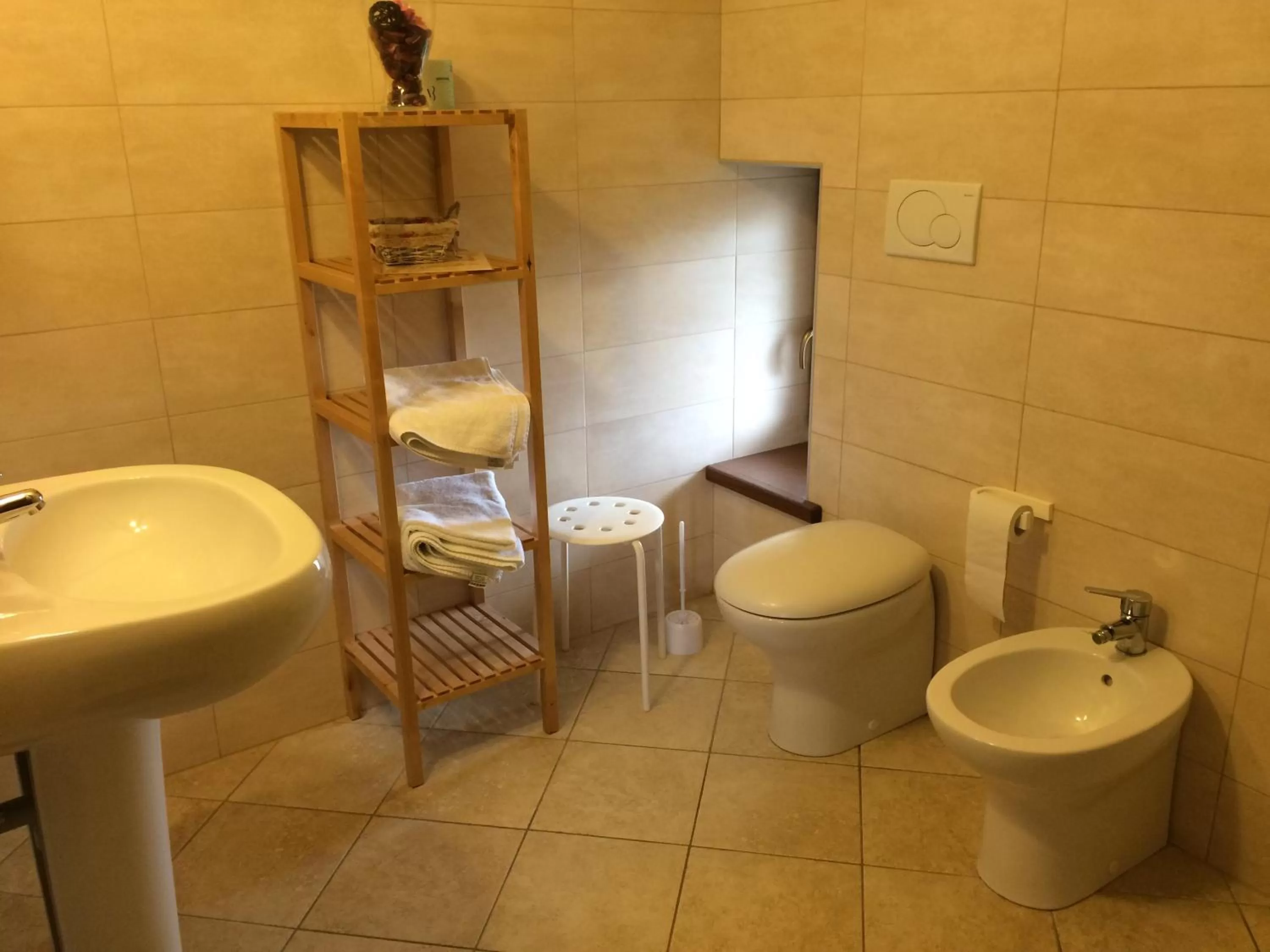 Shower in Casa Pellis