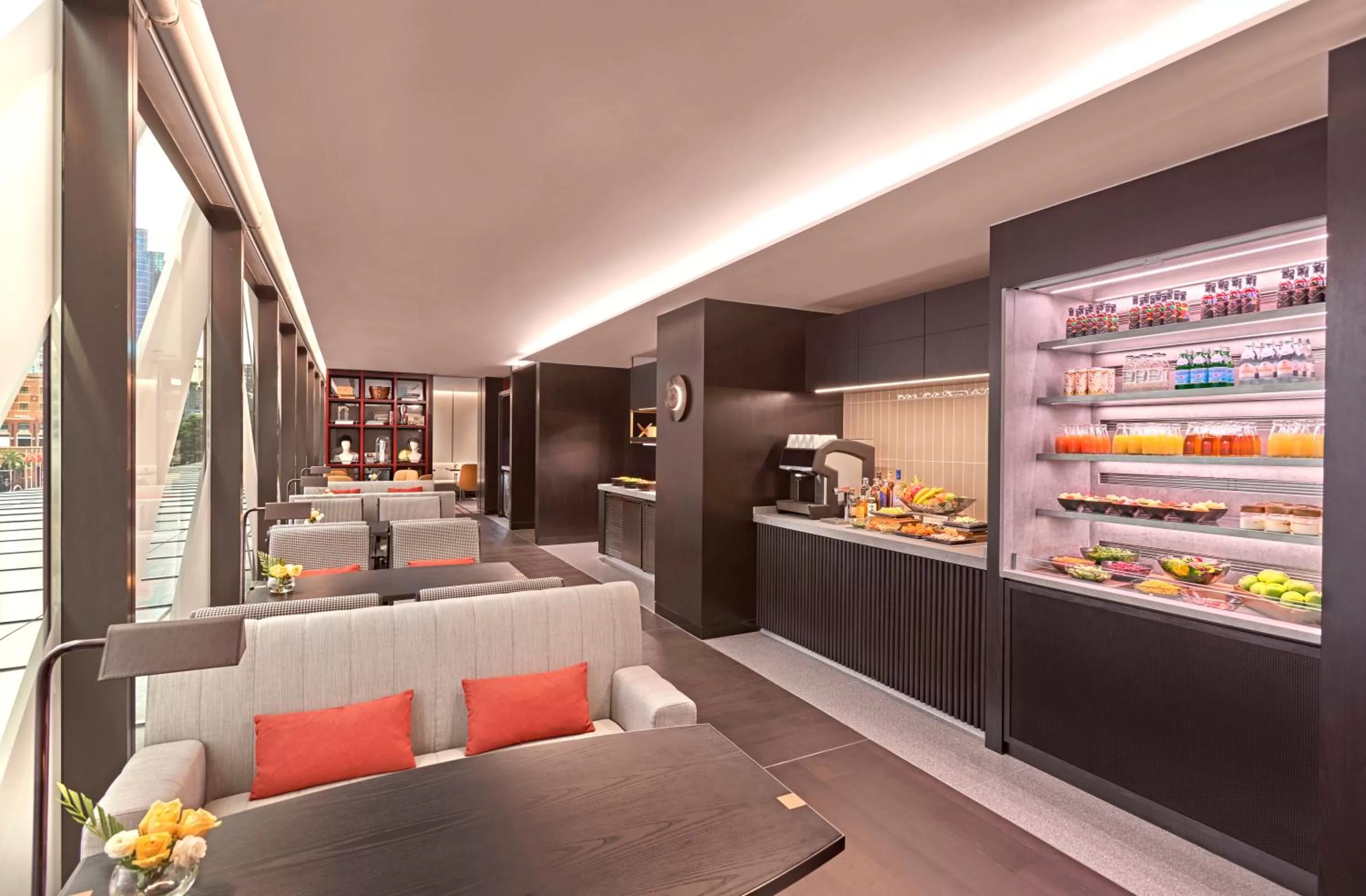 Lounge or bar in Pullman Singapore Orchard