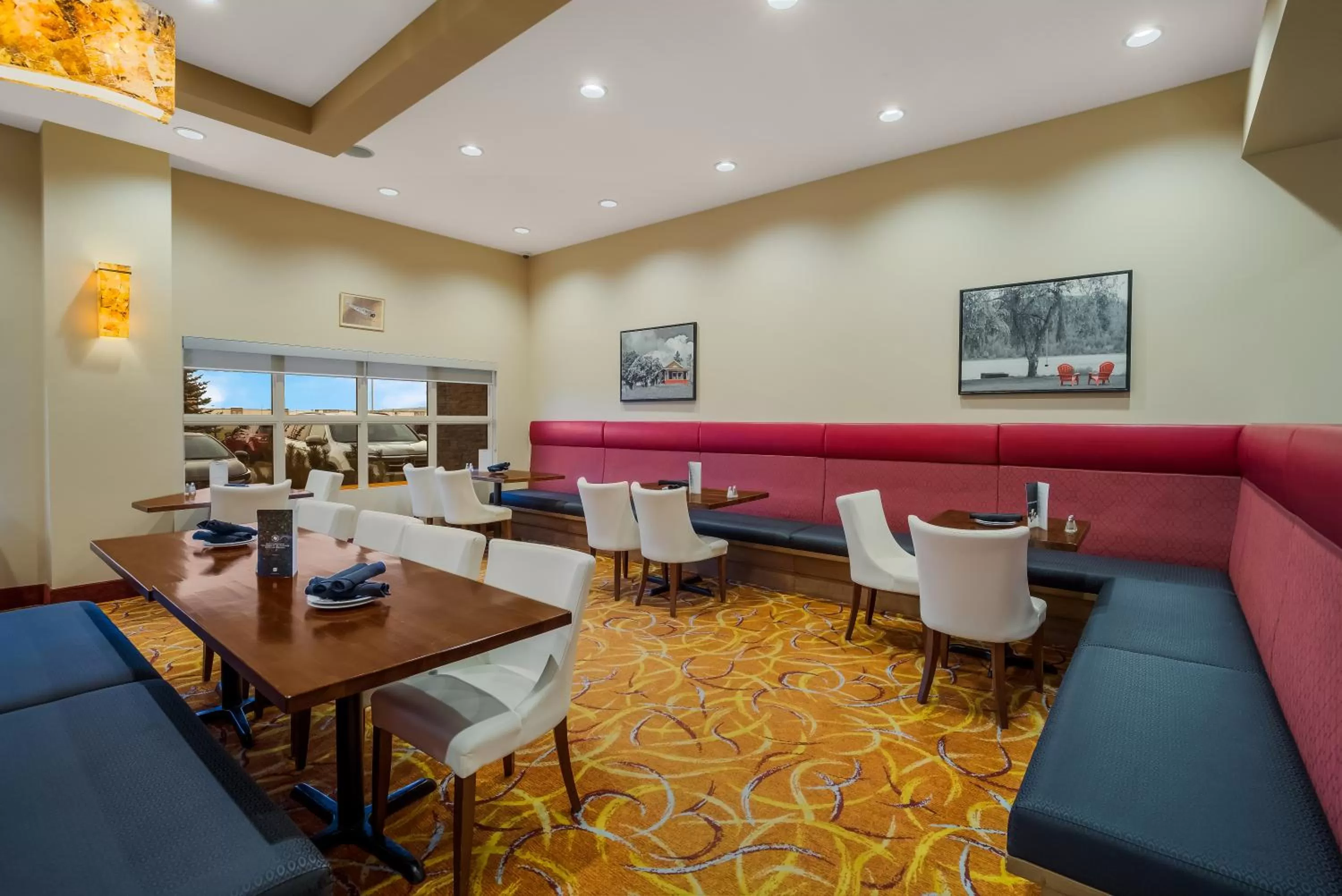 Restaurant/places to eat in Hotel 11, MOD A Sonesta Collection