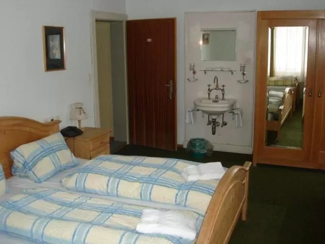 Bed in Hotel Quellenhof