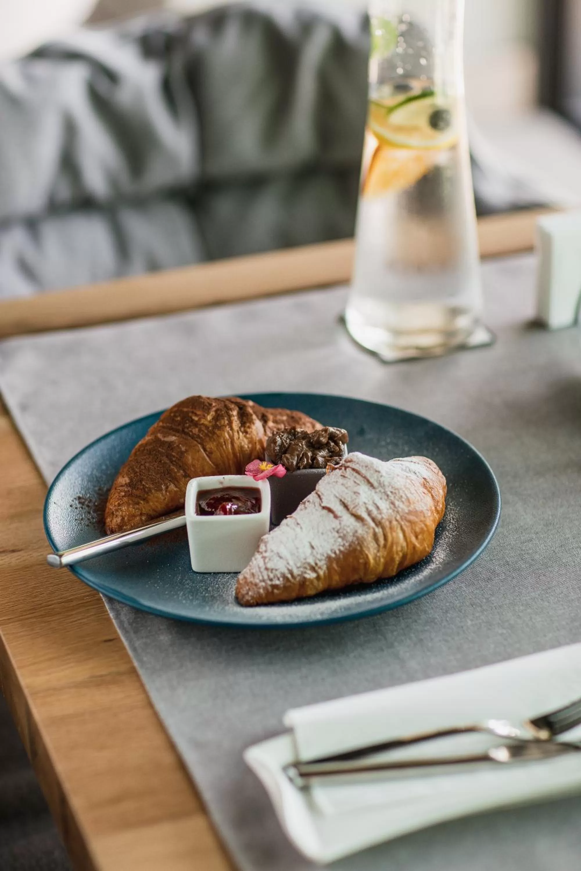 Breakfast in Mava Apartamente