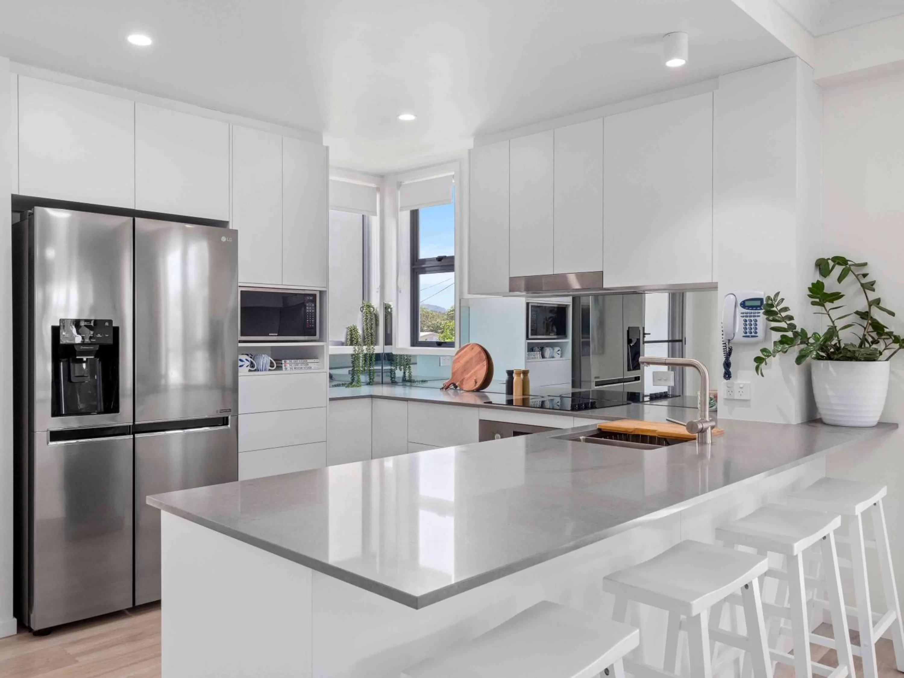 Kitchen or kitchenette in Pacific Marina Apartments
