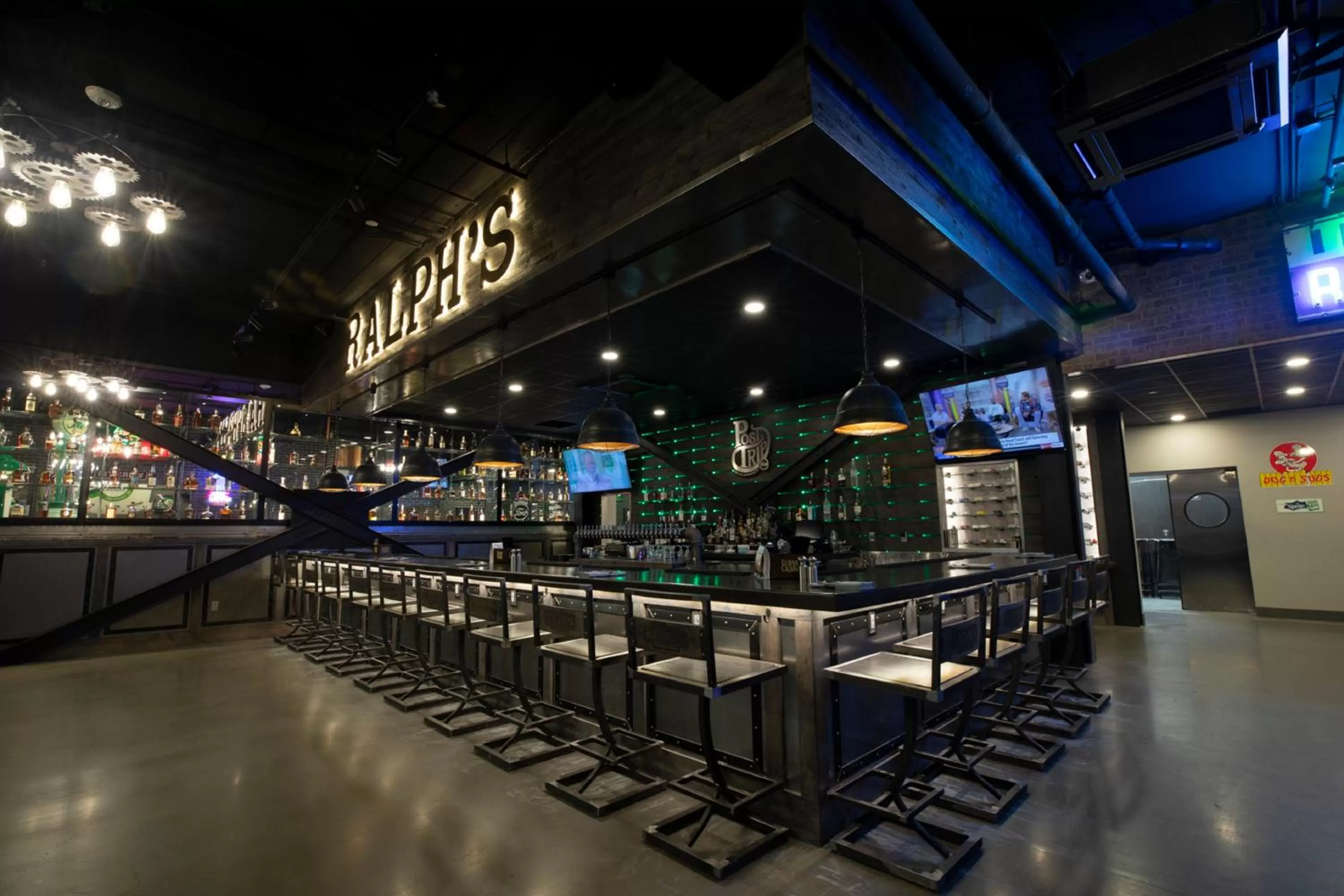 Lounge or bar in Holiday Inn Wilmington by IHG