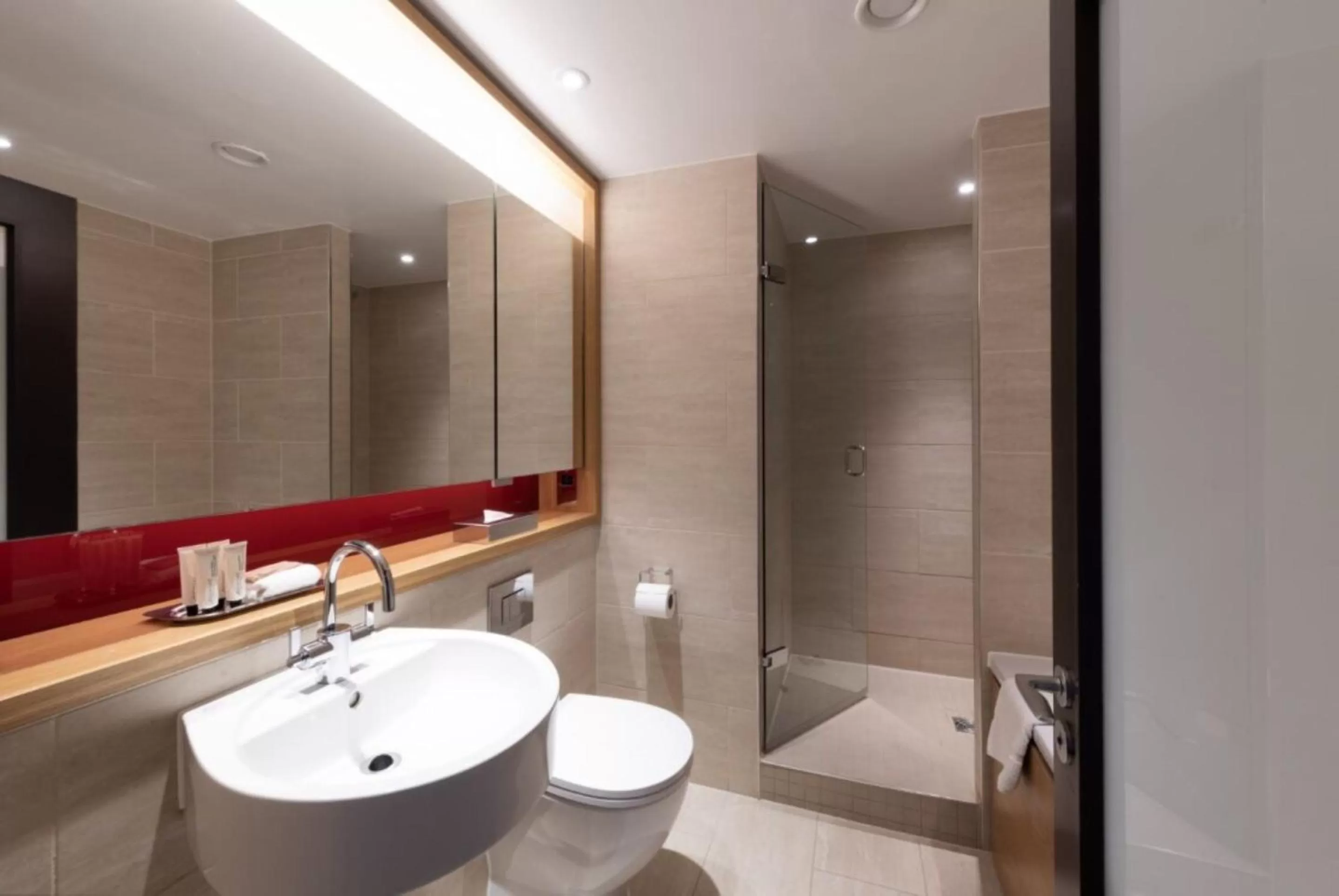 Bathroom in Apex Temple Court Hotel