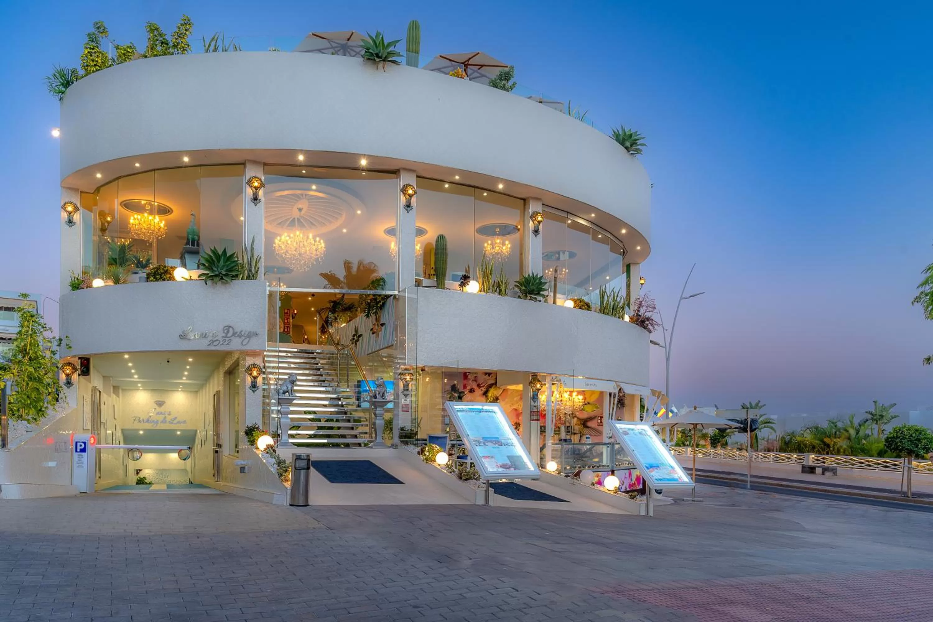 Property building in Lani's Suites de Luxe - Adults Only