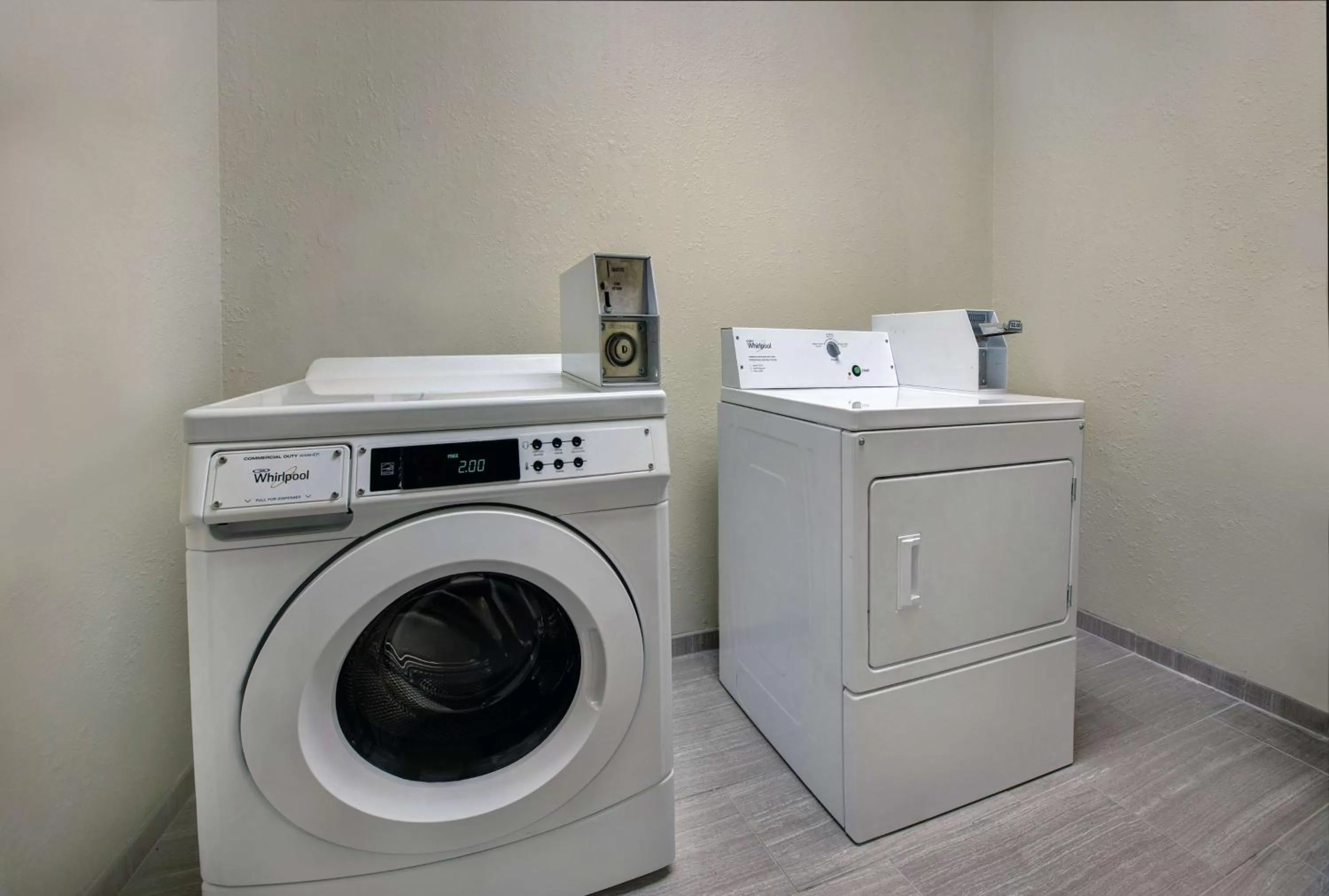 Property building in Hampton Inn & Suites Augusta West