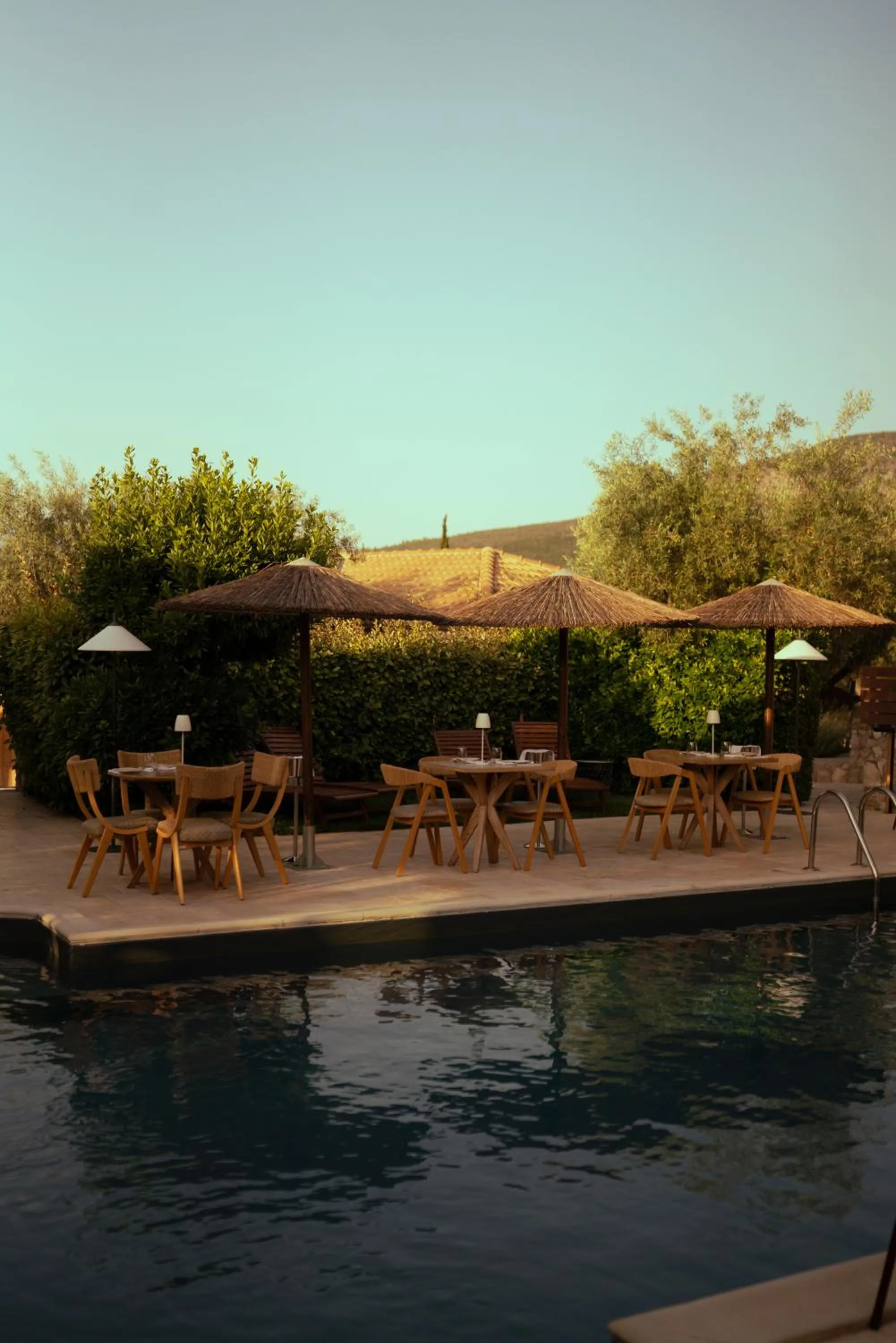 Restaurant/places to eat in Anthemion Suites and Villas