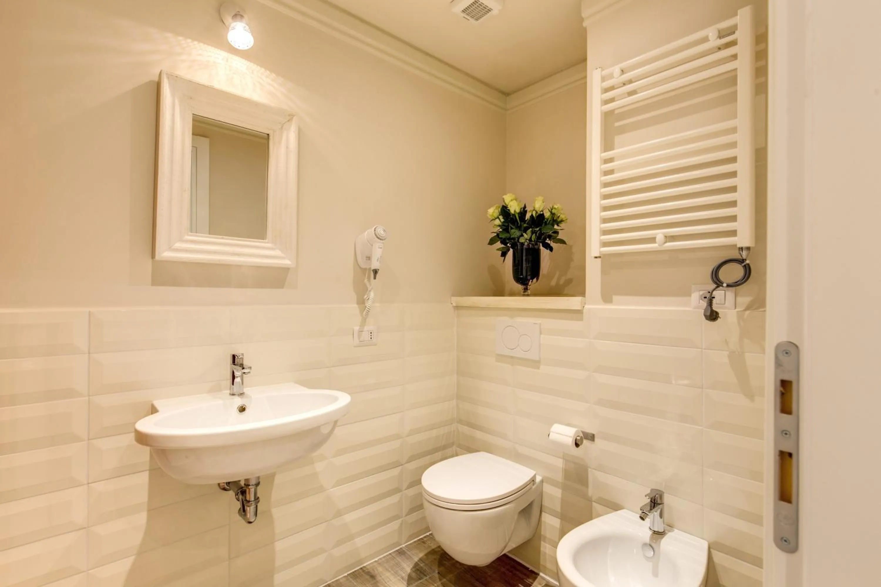 Bathroom in Casa Tua Vaticano Guest House